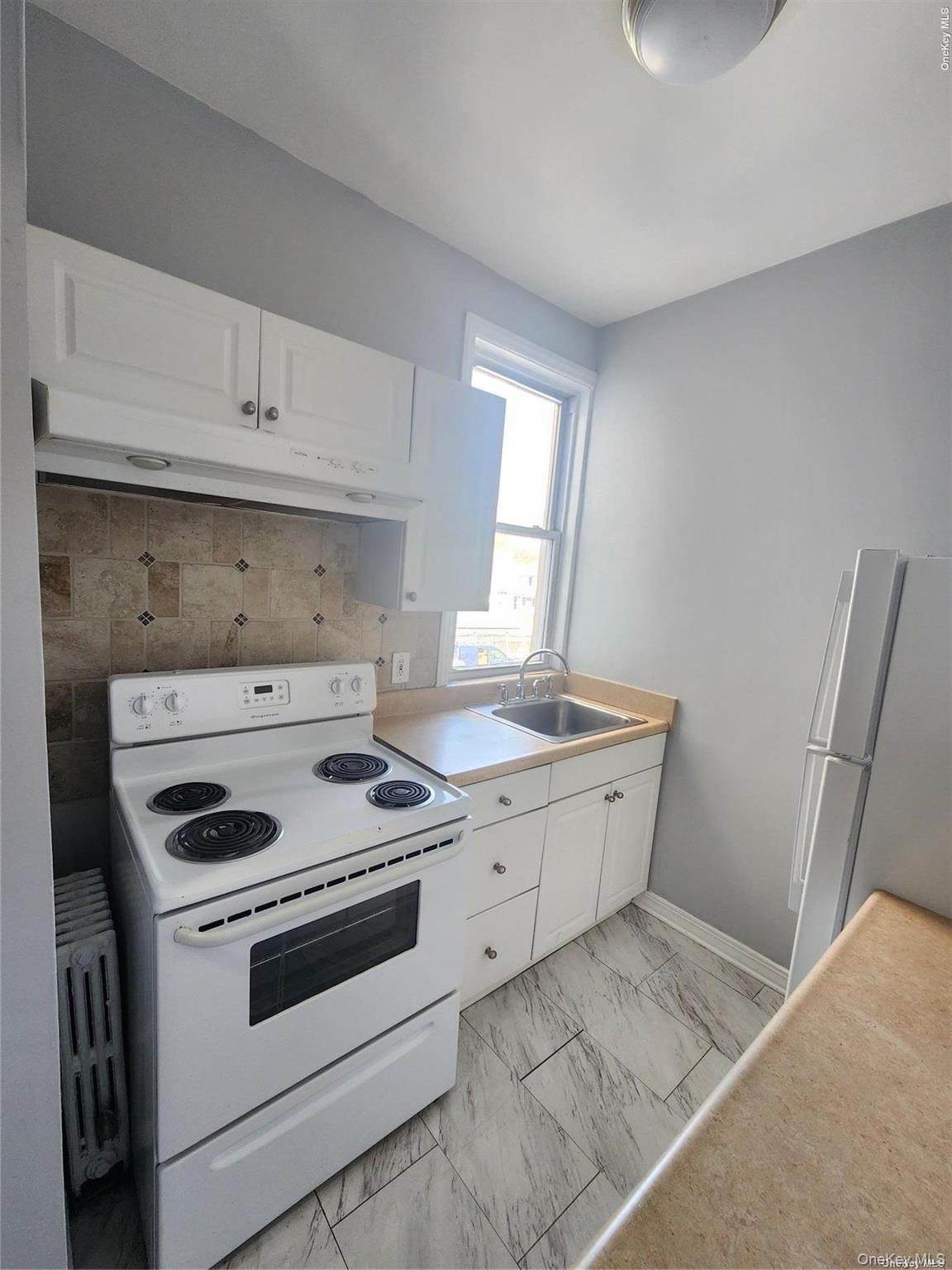 #3 photo, 36 Hillside Avenue, Williston Park , NY 11596