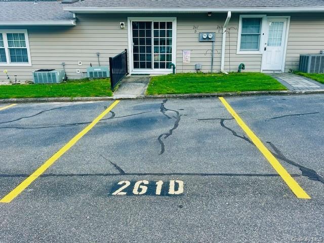 #12 photo, 261 Unit D Newcastle Court, サフォーク郡 Ridge , NY 11961