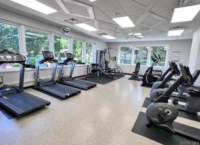 #17 photo, 261 Unit D Newcastle Court, サフォーク郡 Ridge , NY 11961