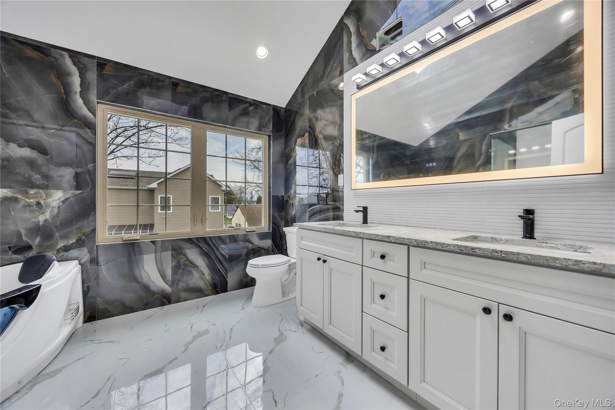 #10 photo, 157 4th Street, ナッソー郡 Hicksville , NY 11801