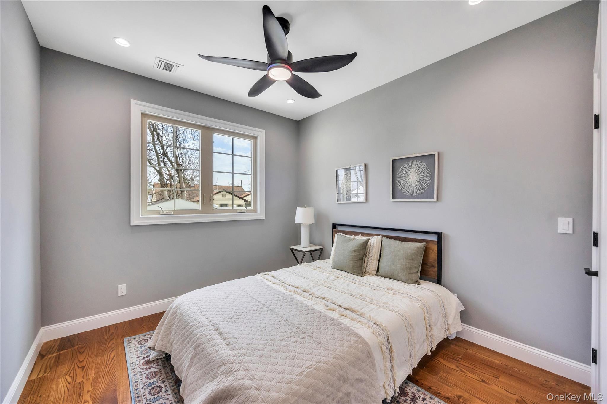 #12 photo, 157 4th Street, ナッソー郡 Hicksville , NY 11801