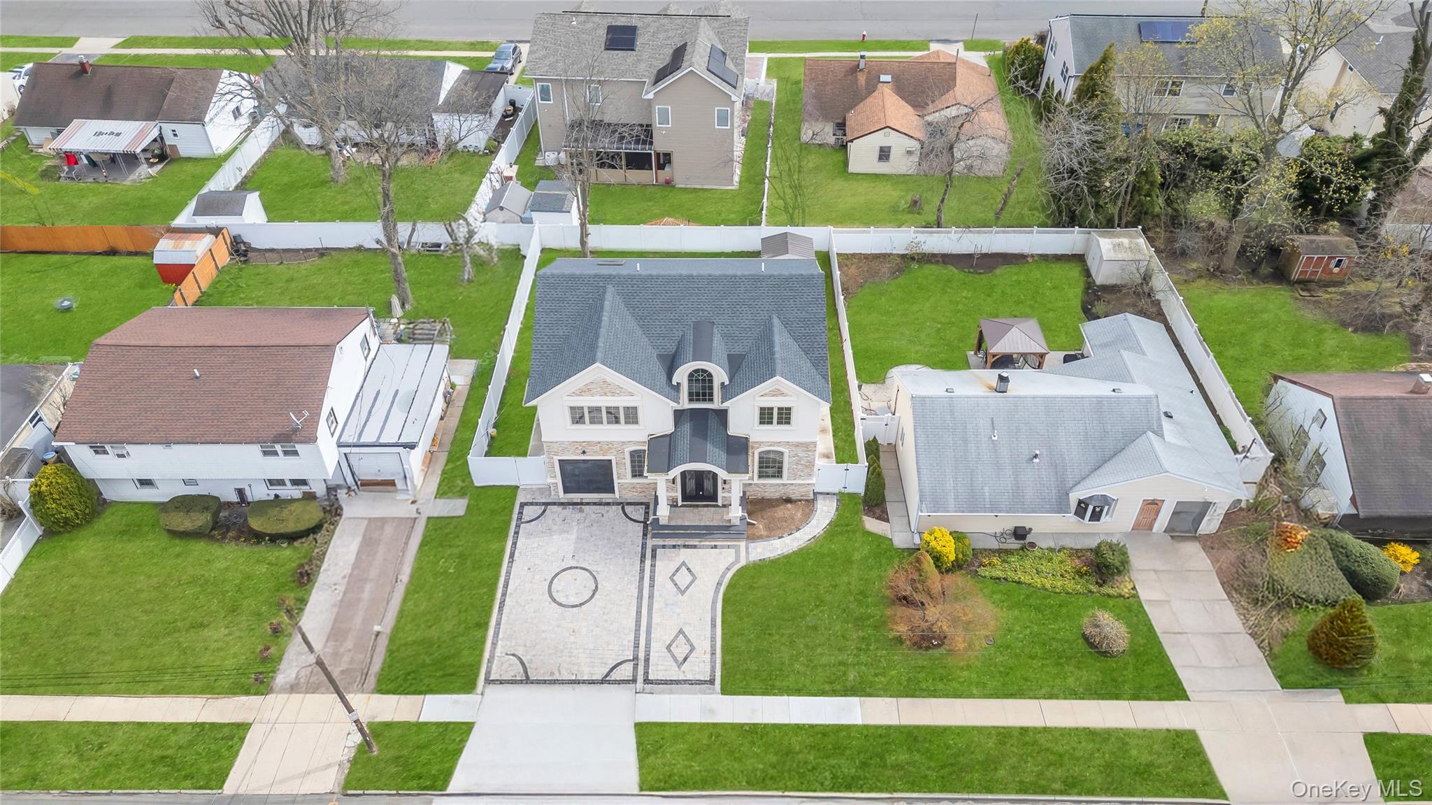 #2 photo, 157 4th Street, ナッソー郡 Hicksville , NY 11801