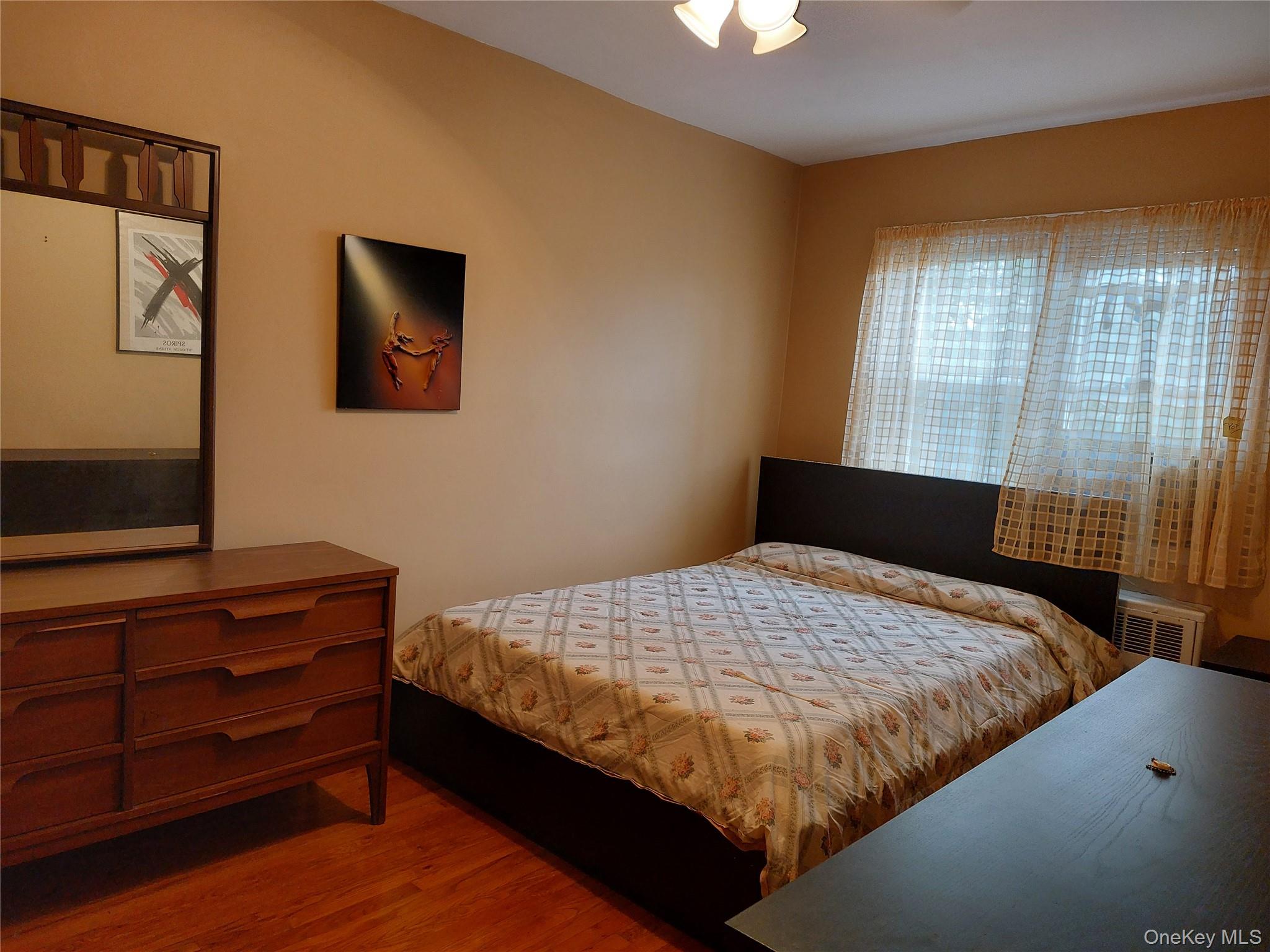 #15 photo, 108-19 48 Avenue, クイーンズ区 Corona , NY 11368