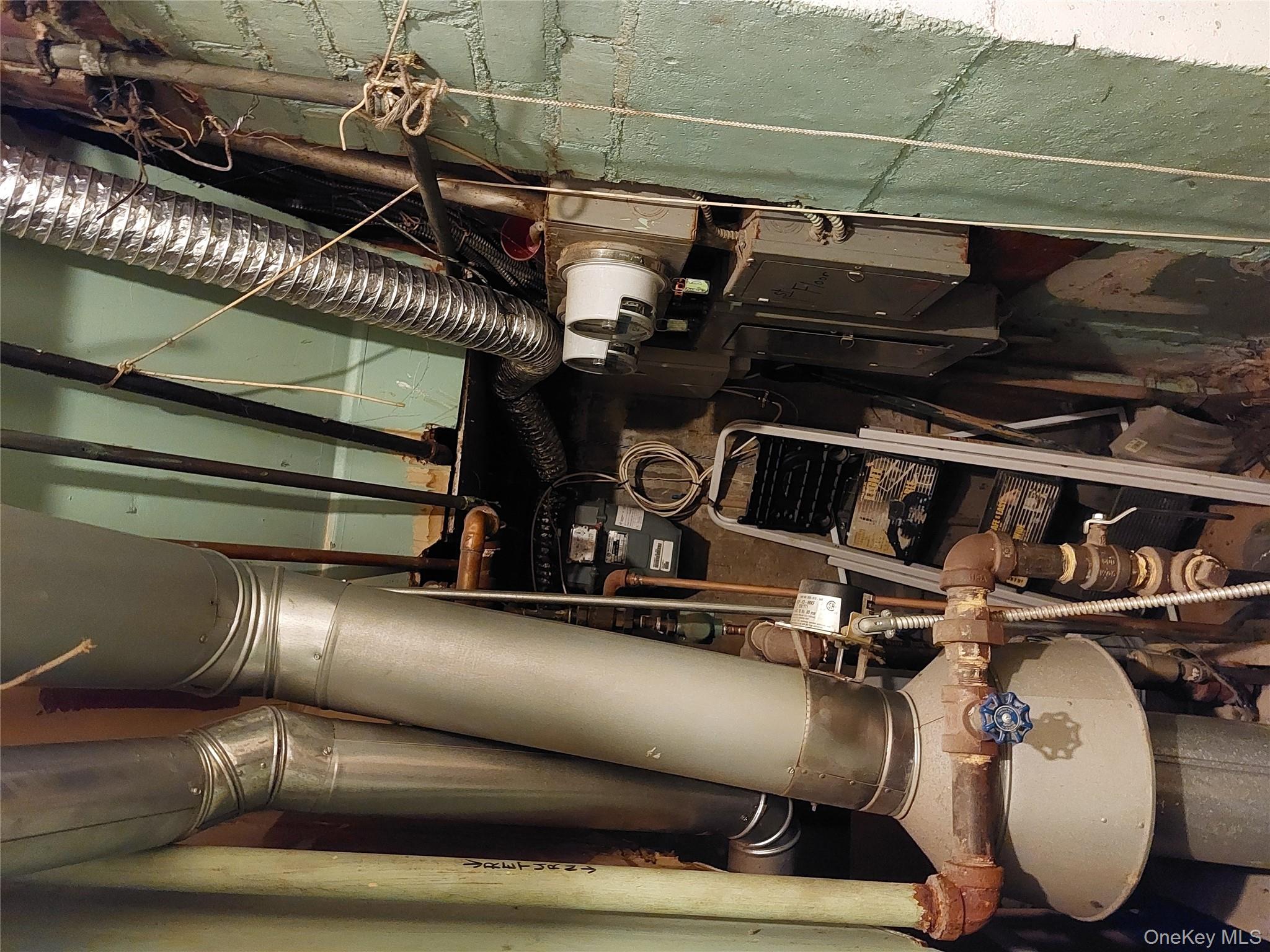 #17 photo, 108-19 48 Avenue, クイーンズ区 Corona , NY 11368