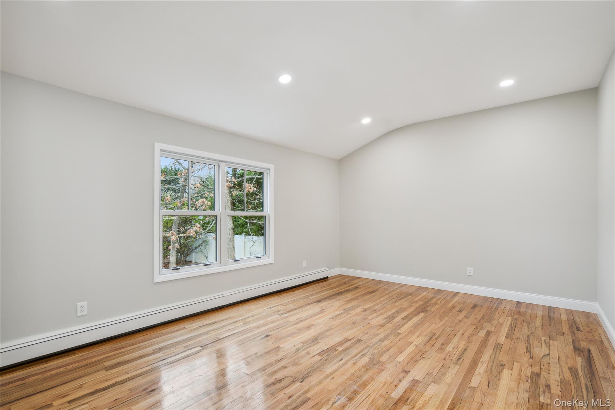 #16 photo, 36 Pinewood Drive, サフォーク郡 Commack , NY 11725