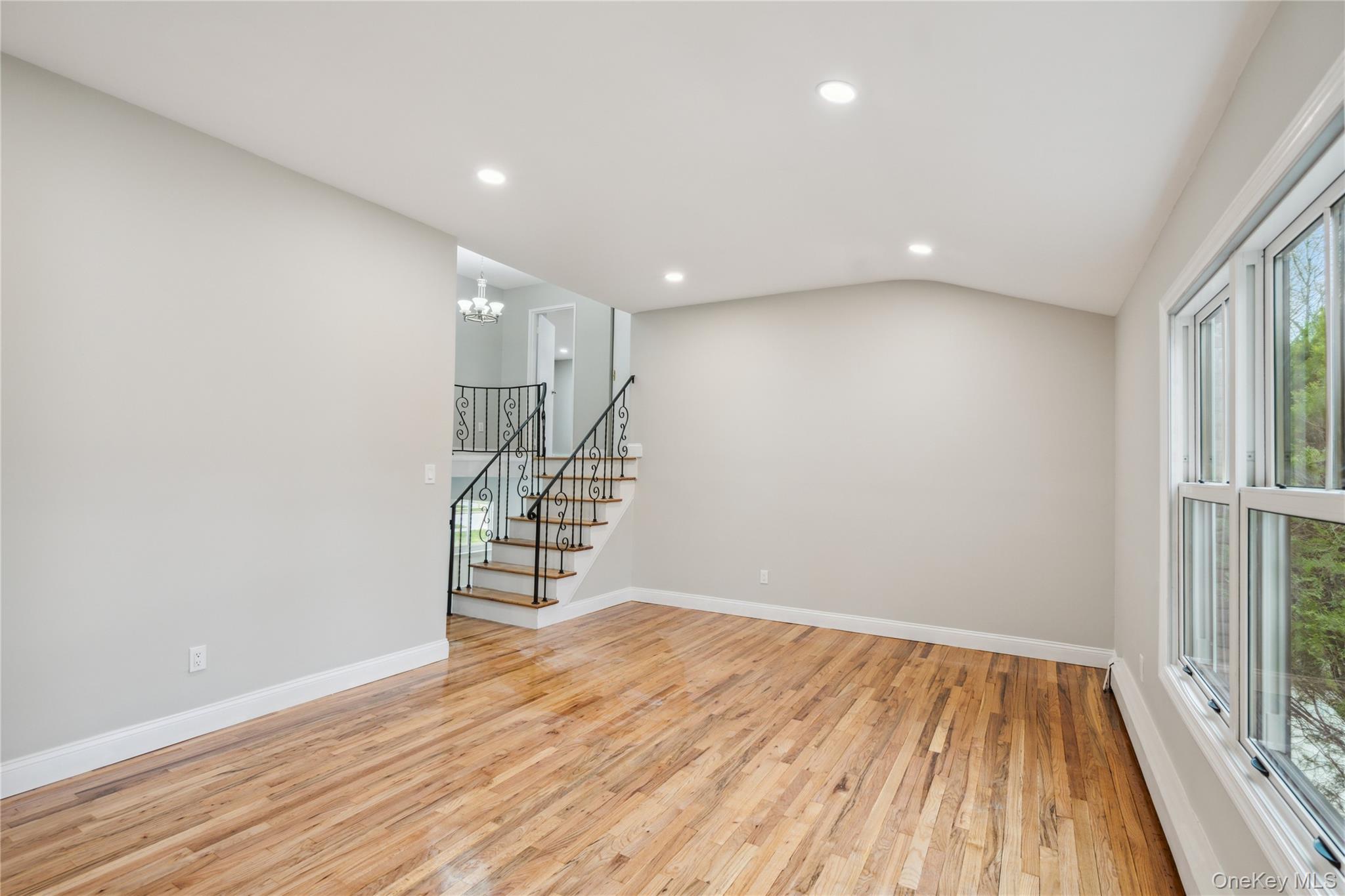 #18 photo, 36 Pinewood Drive, サフォーク郡 Commack , NY 11725