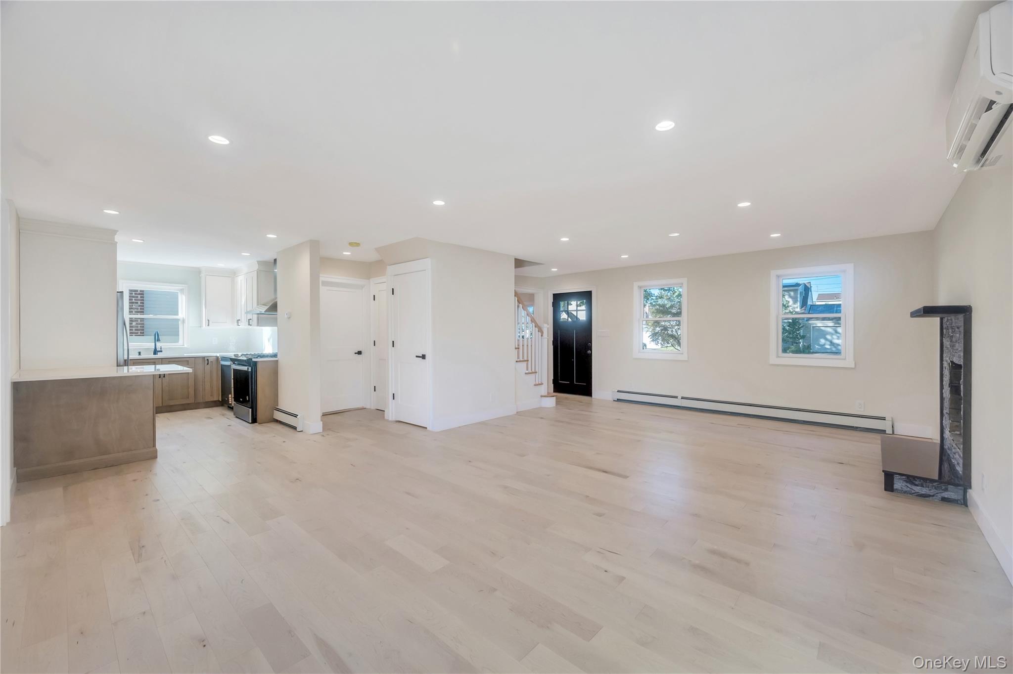 #11 photo, 732 Woodside Drive, ナッソー郡 Wantagh , NY 11793