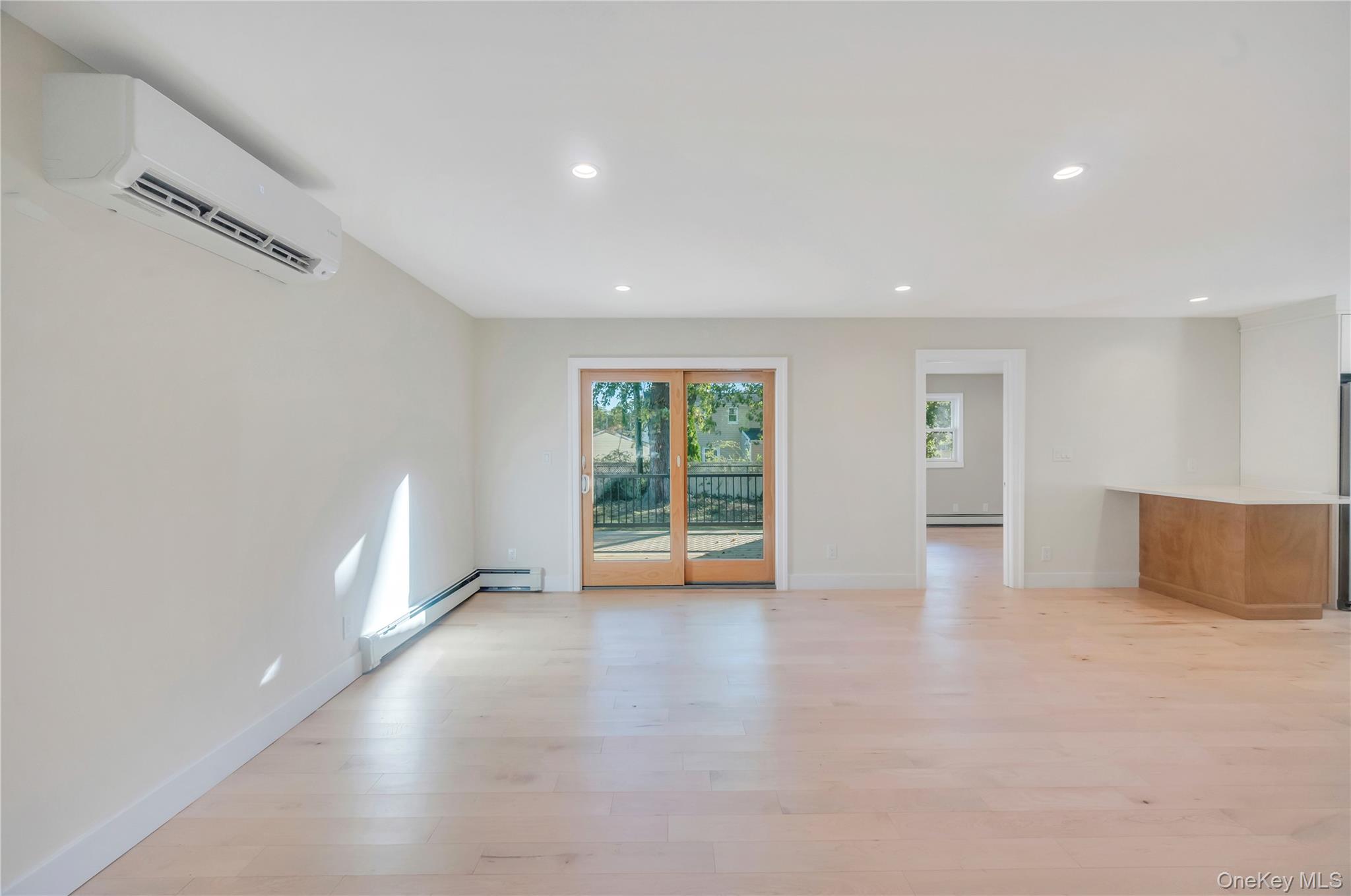 #13 photo, 732 Woodside Drive, ナッソー郡 Wantagh , NY 11793