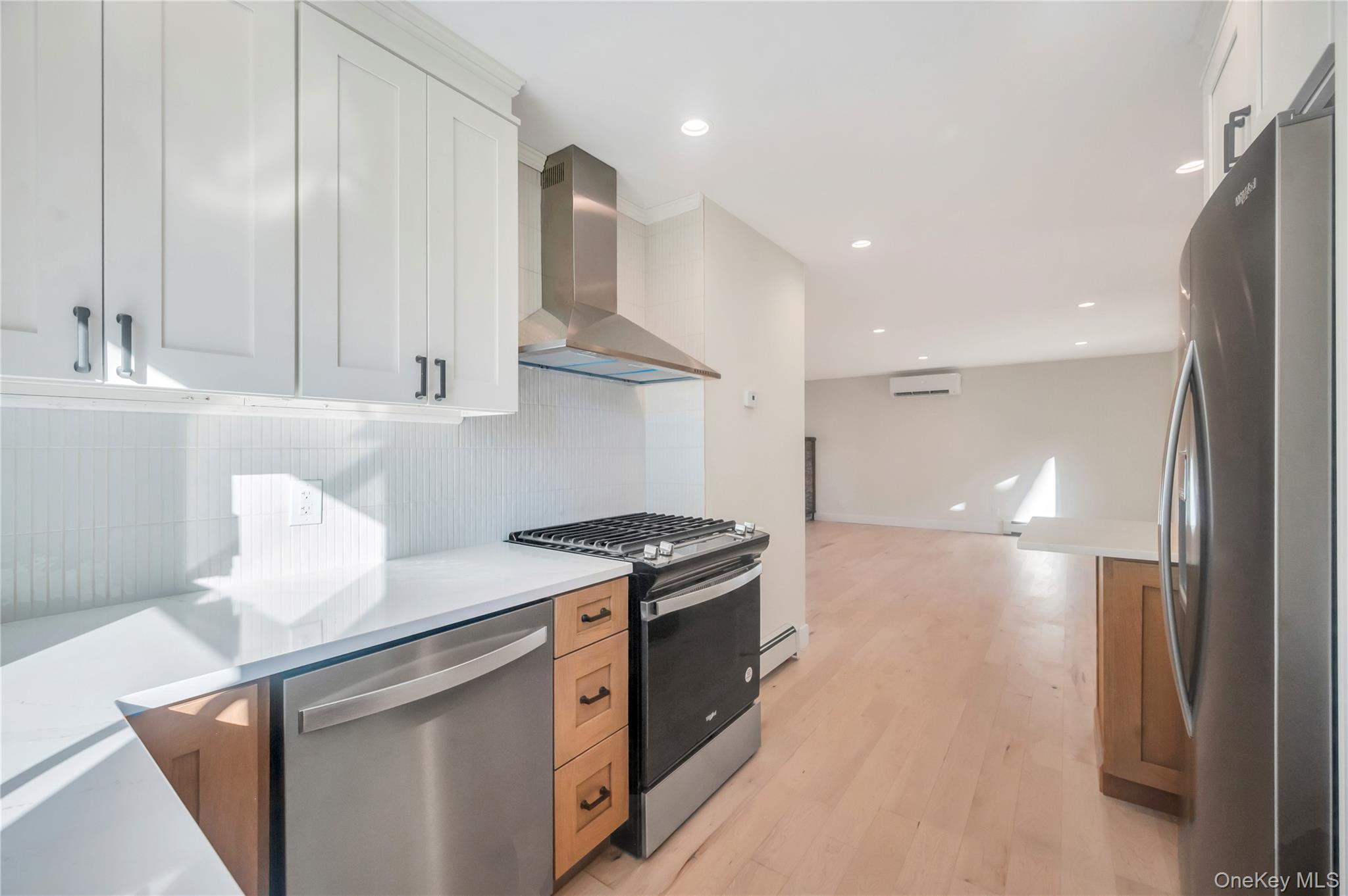 #18 photo, 732 Woodside Drive, ナッソー郡 Wantagh , NY 11793