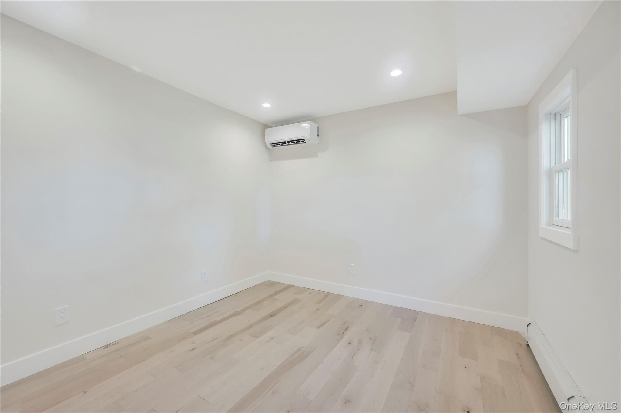 #5 photo, 732 Woodside Drive, ナッソー郡 Wantagh , NY 11793