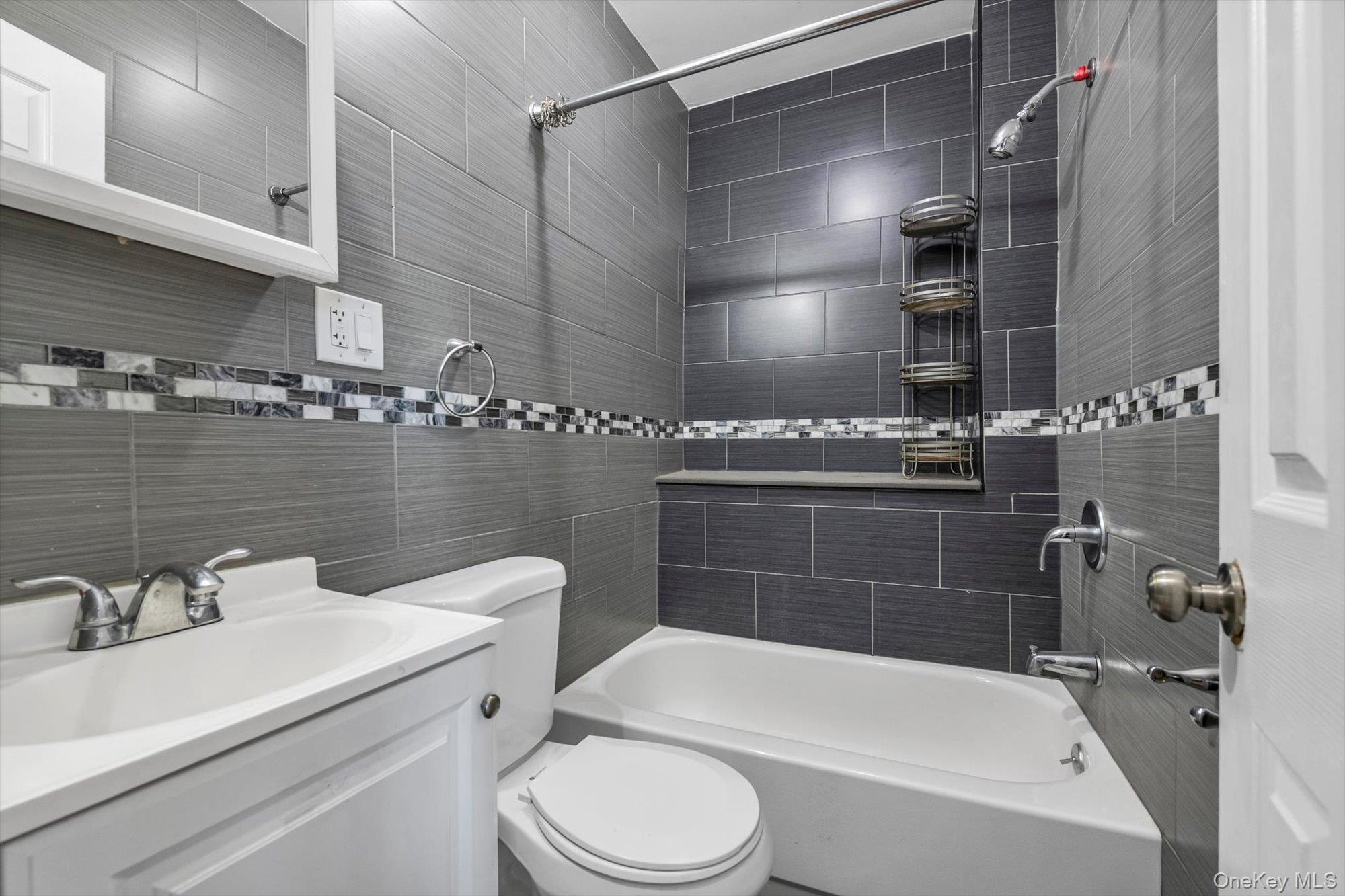 #14 photo, 197 Nichols Avenue, ブルックリン区 Brooklyn , NY 11208