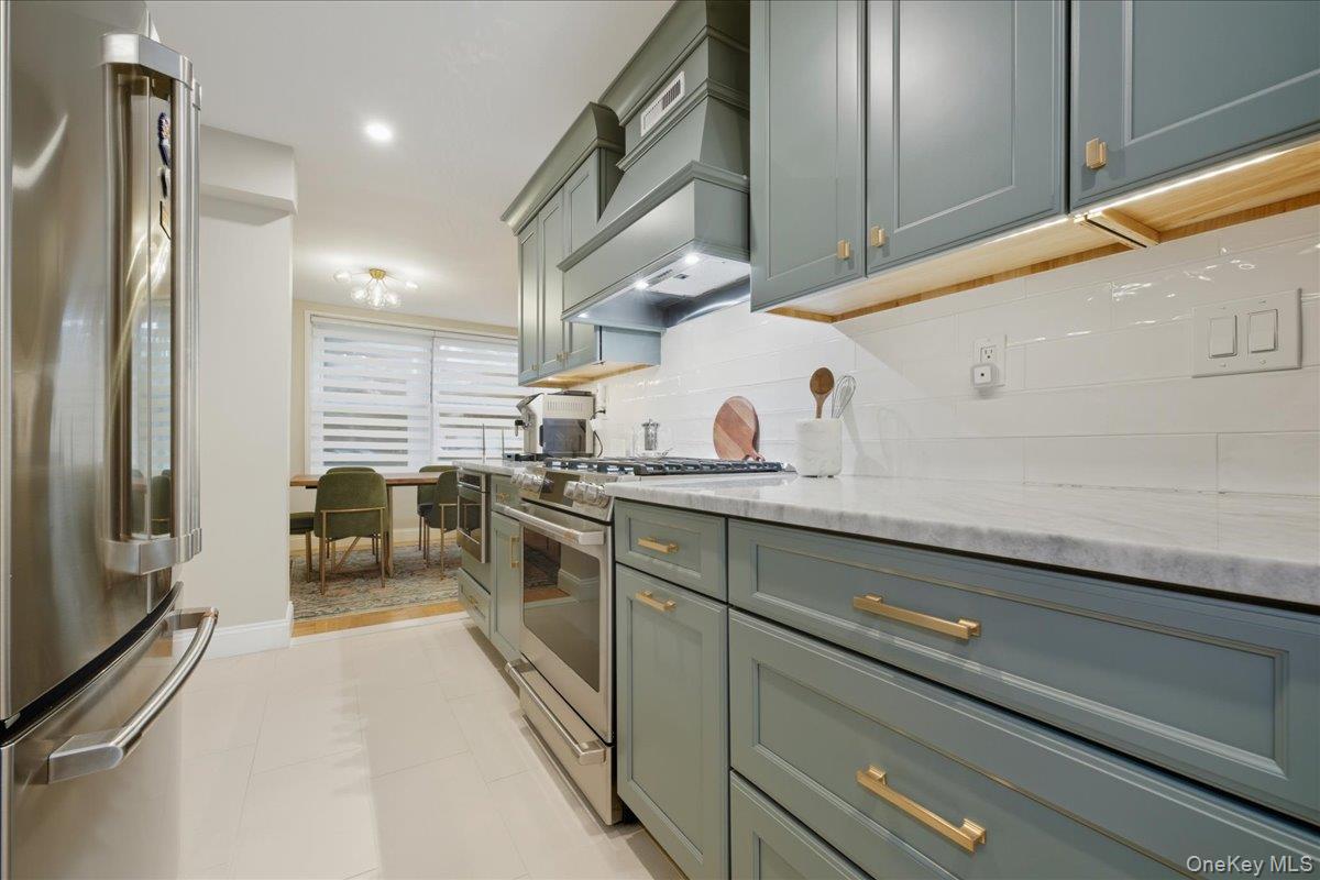 #14 photo, 21140 18th Avenue, クイーンズ区 Bayside , NY 11360