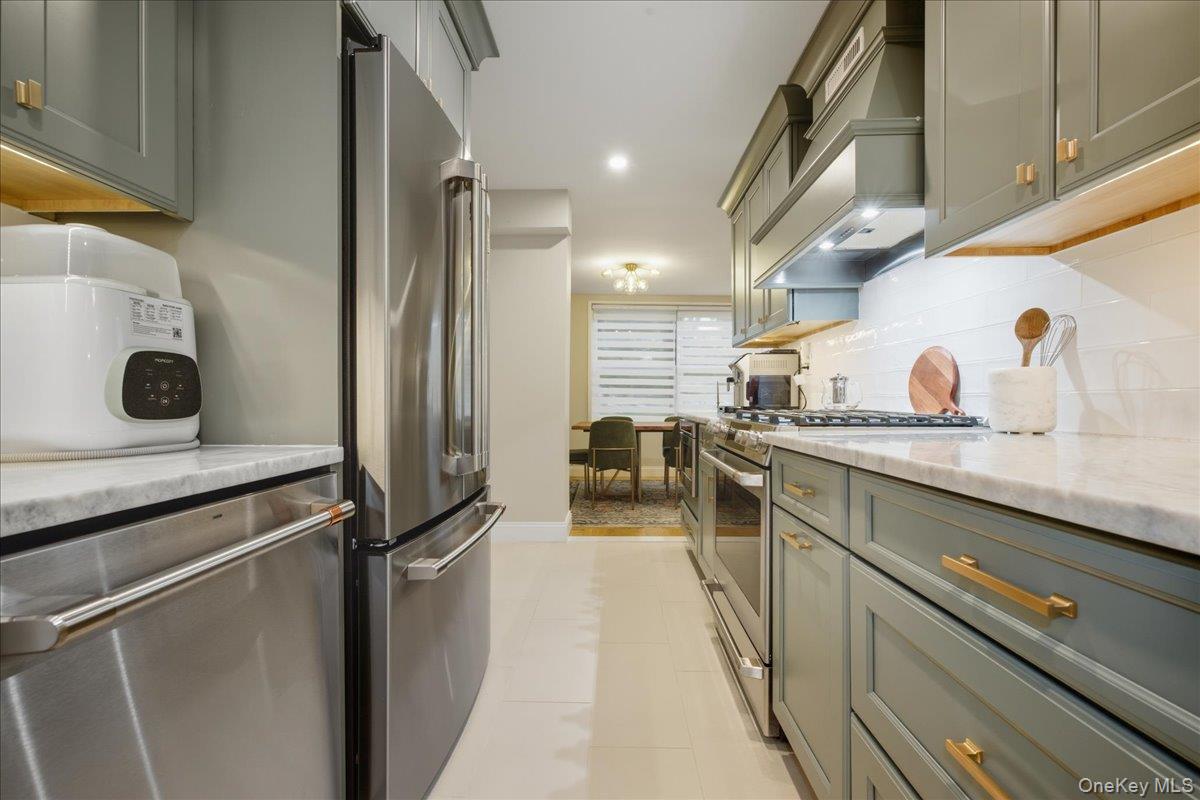 #15 photo, 21140 18th Avenue, クイーンズ区 Bayside , NY 11360