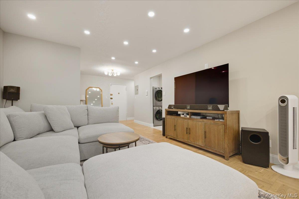 #8 photo, 21140 18th Avenue, クイーンズ区 Bayside , NY 11360