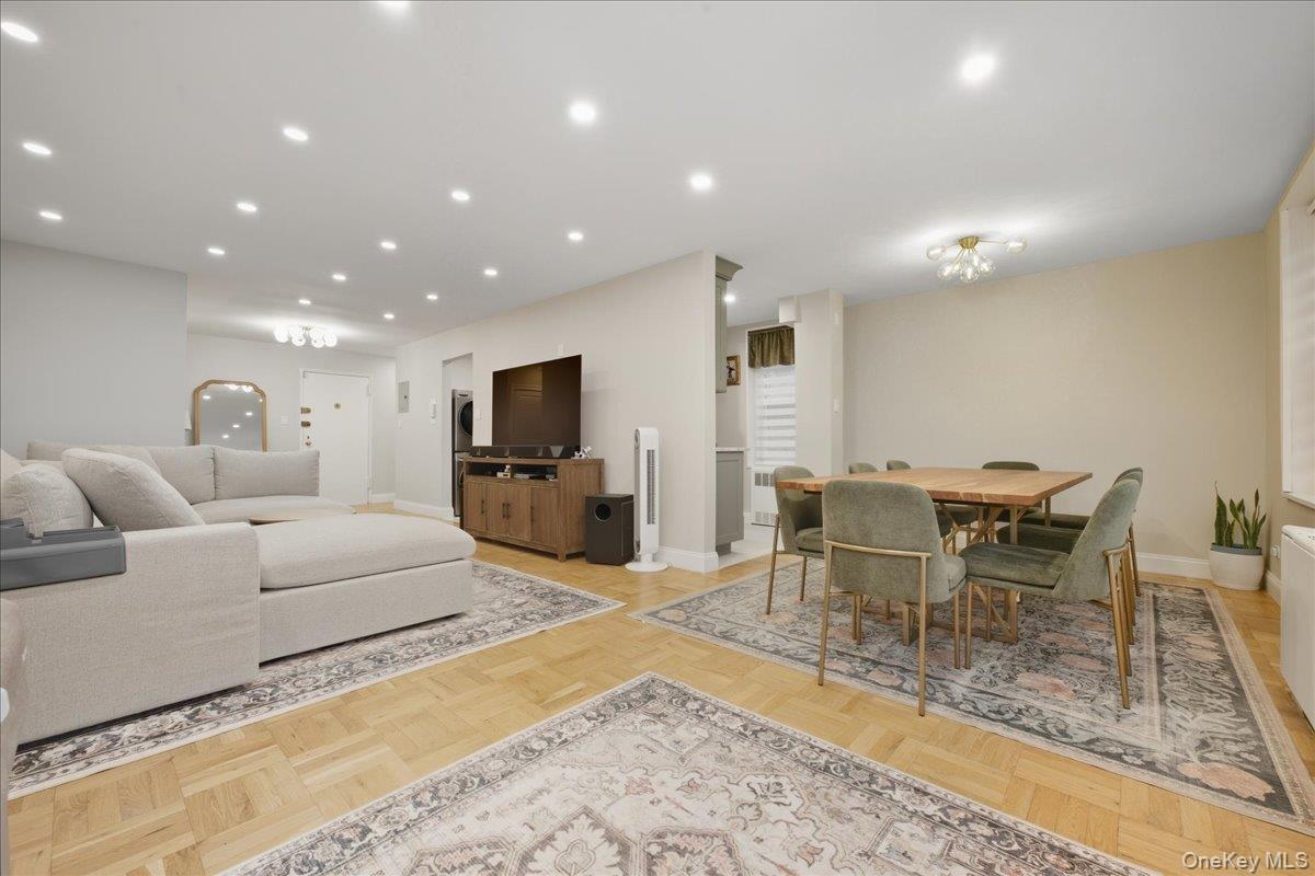 #9 photo, 21140 18th Avenue, クイーンズ区 Bayside , NY 11360