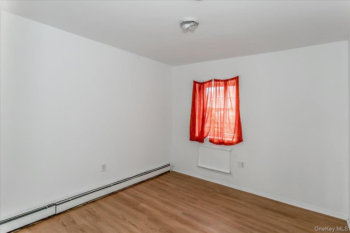 #14 photo, 94-86 218th Street, クイーンズ区 Queens Village , NY 11428