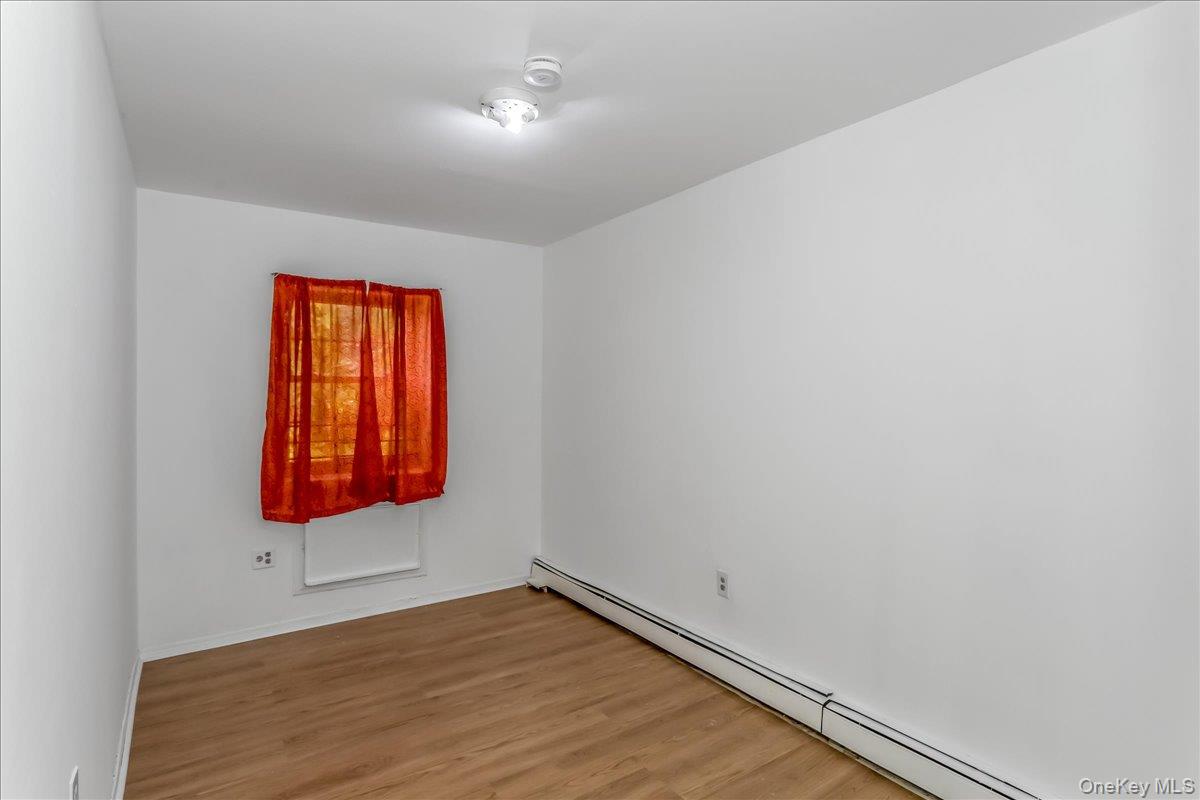 #15 photo, 94-86 218th Street, クイーンズ区 Queens Village , NY 11428