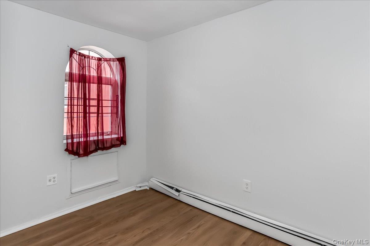 #17 photo, 94-86 218th Street, クイーンズ区 Queens Village , NY 11428