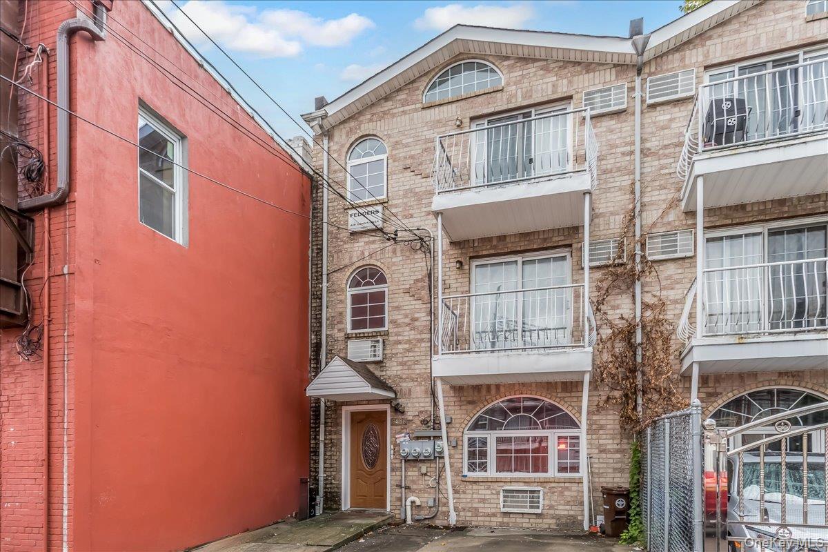 #2 photo, 94-86 218th Street, クイーンズ区 Queens Village , NY 11428