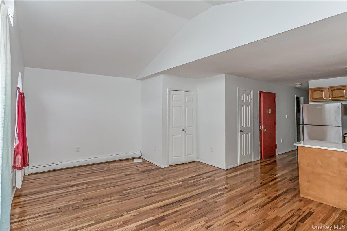 #20 photo, 94-86 218th Street, クイーンズ区 Queens Village , NY 11428