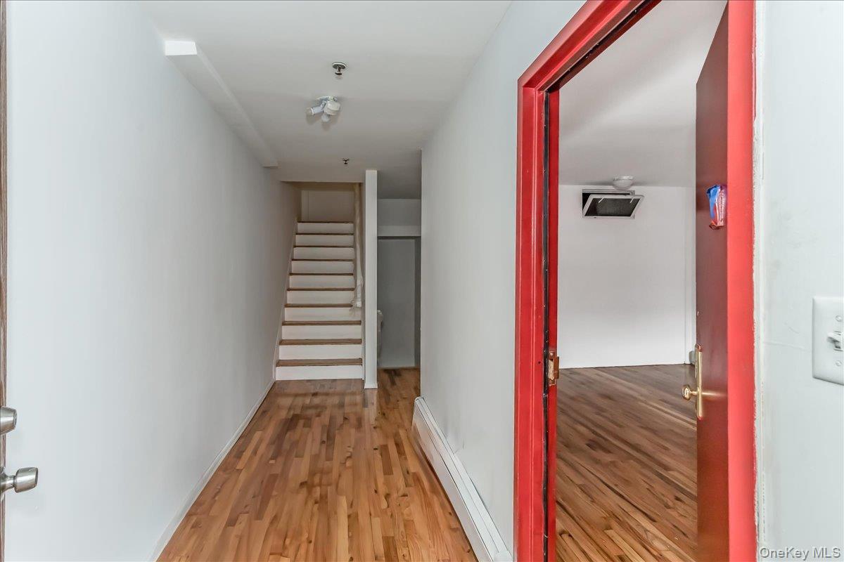 #3 photo, 94-86 218th Street, クイーンズ区 Queens Village , NY 11428