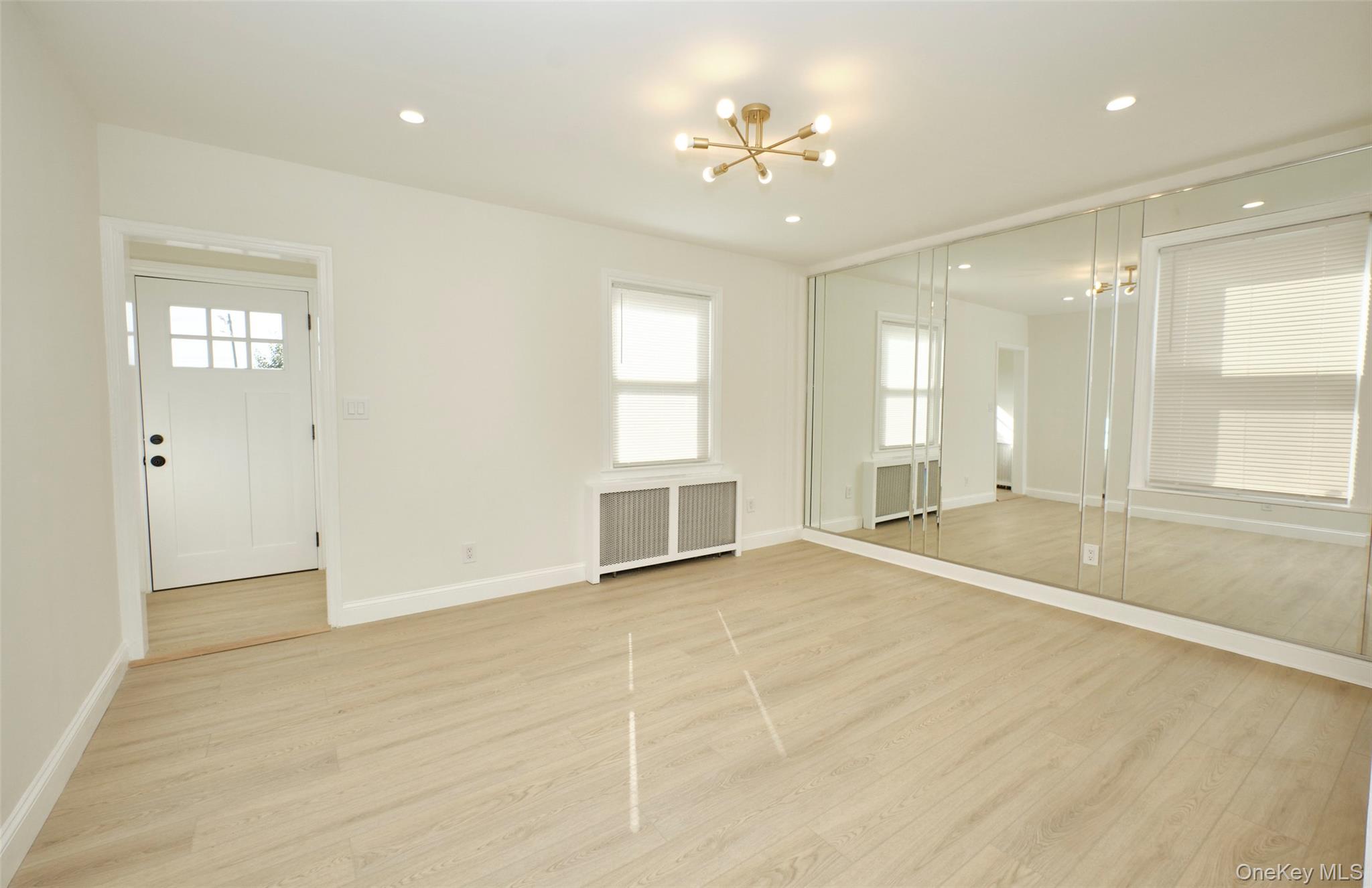 #7 photo, 9 Court Street, ナッソー郡 Elmont , NY 11003