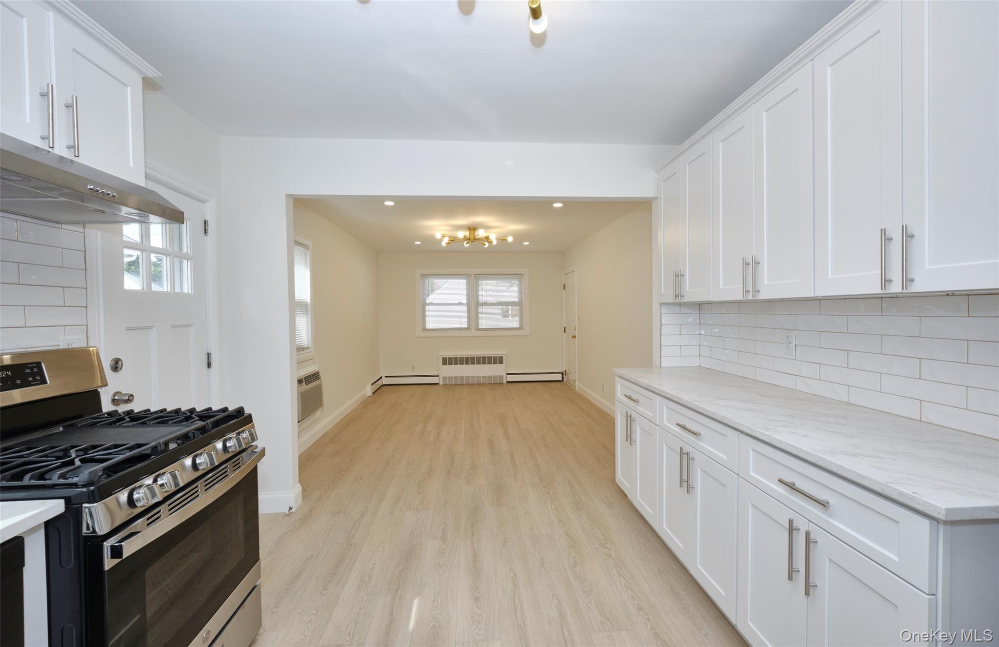 #9 photo, 9 Court Street, ナッソー郡 Elmont , NY 11003