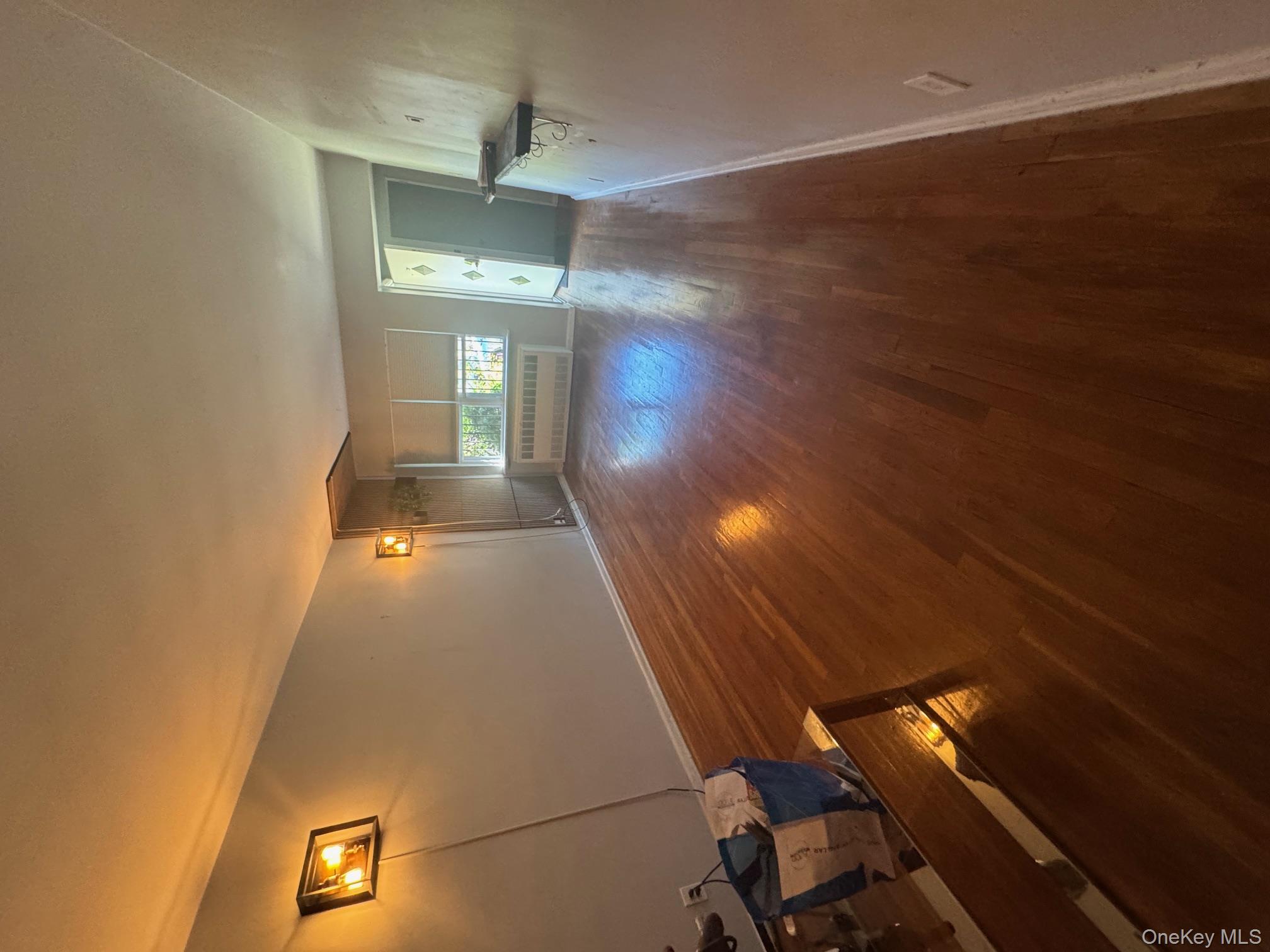 #10 photo, 2524 72nd Street, クイーンズ区 East Elmhurst , NY 11370