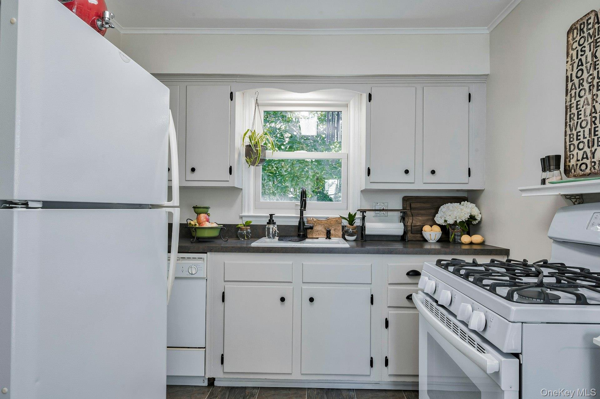 #15 photo, 2 Overlook Drive, Huntington , NY 11743