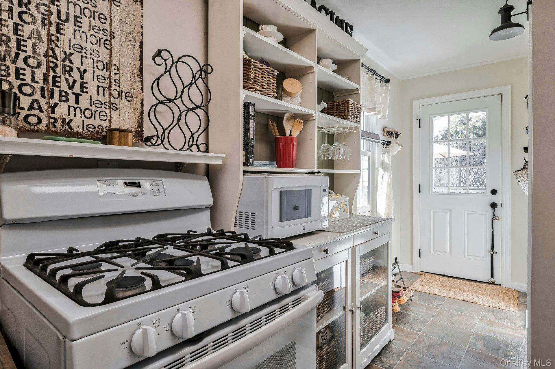 #16 photo, 2 Overlook Drive, Huntington , NY 11743