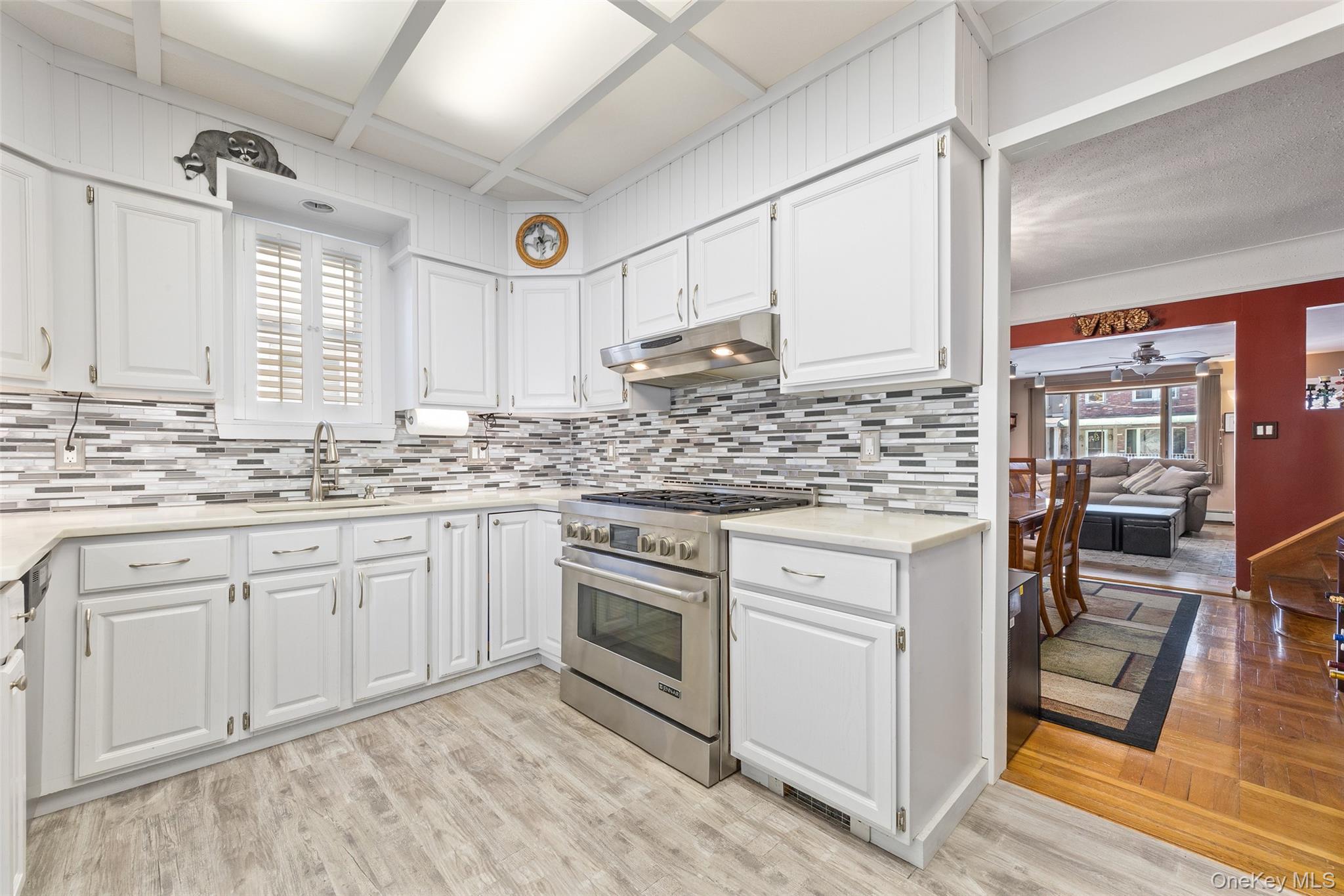 #12 photo, 1946 Tomlinson Avenue, ブロンクス区 Bronx , NY 10461