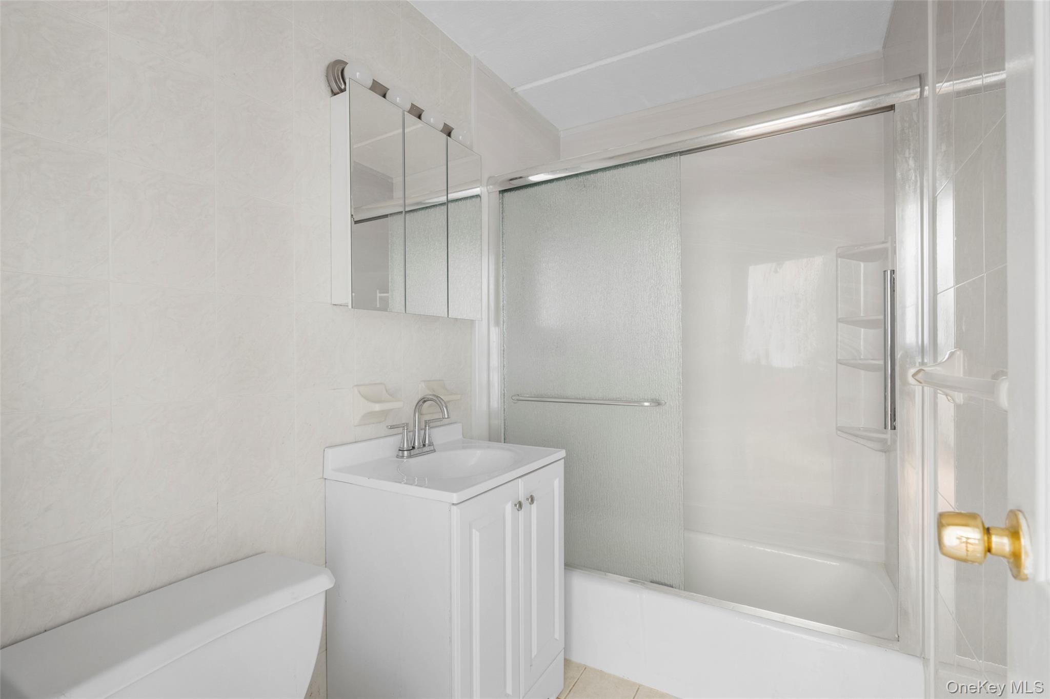 #9 photo, 687 Bronx River Road, Yonkers , NY 10704