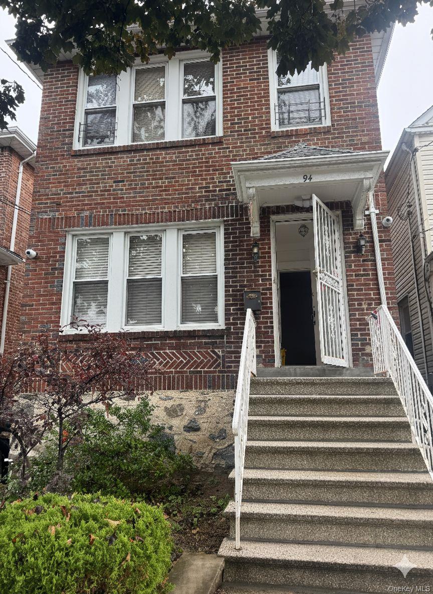 #2 photo, 94 Hyatt Avenue, Yonkers , NY 10704