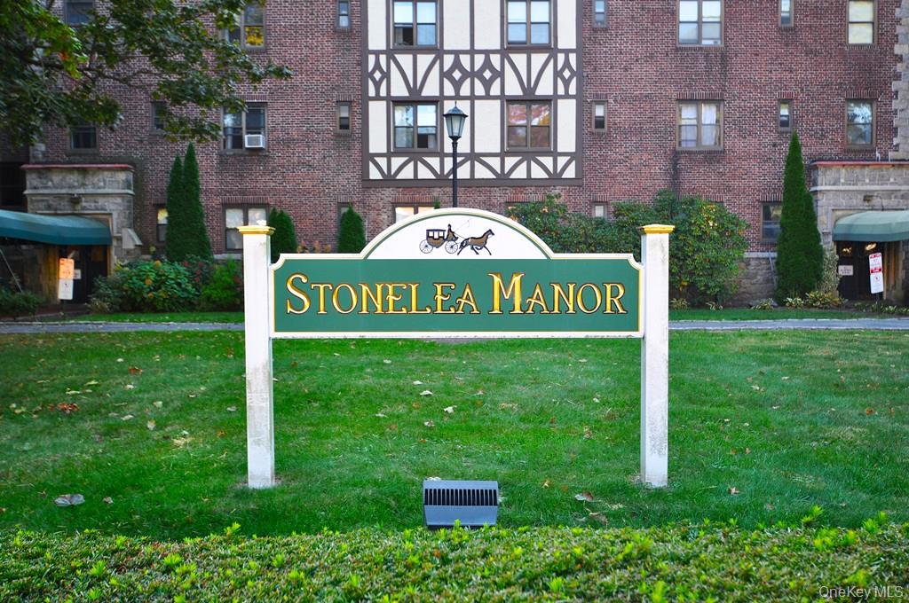 #4 photo, 120 Stonelea Place, New Rochelle , NY 10801