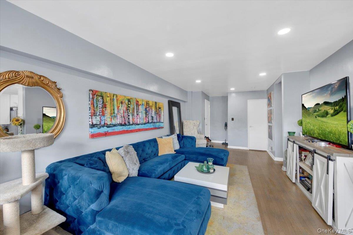 #10 photo, 610 Waring, ブロンクス区 Bronx , NY 10467