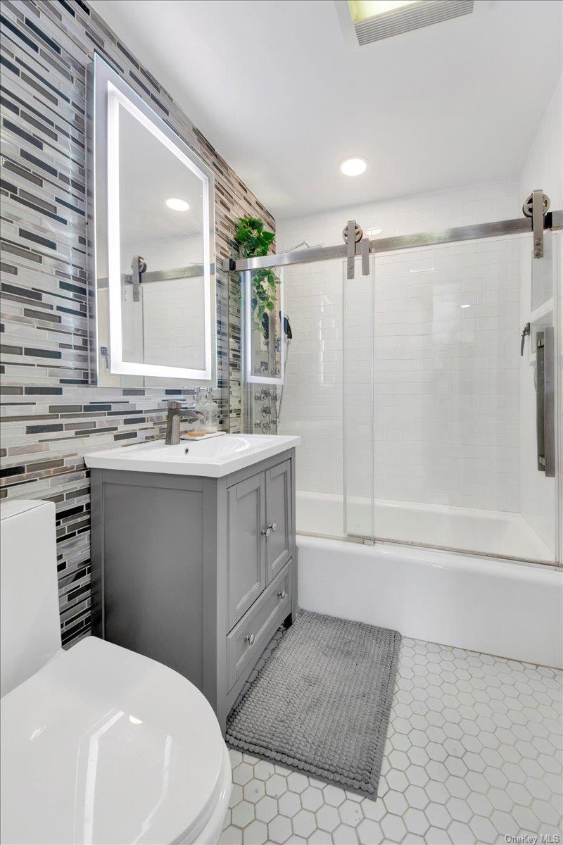 #7 photo, 610 Waring, ブロンクス区 Bronx , NY 10467