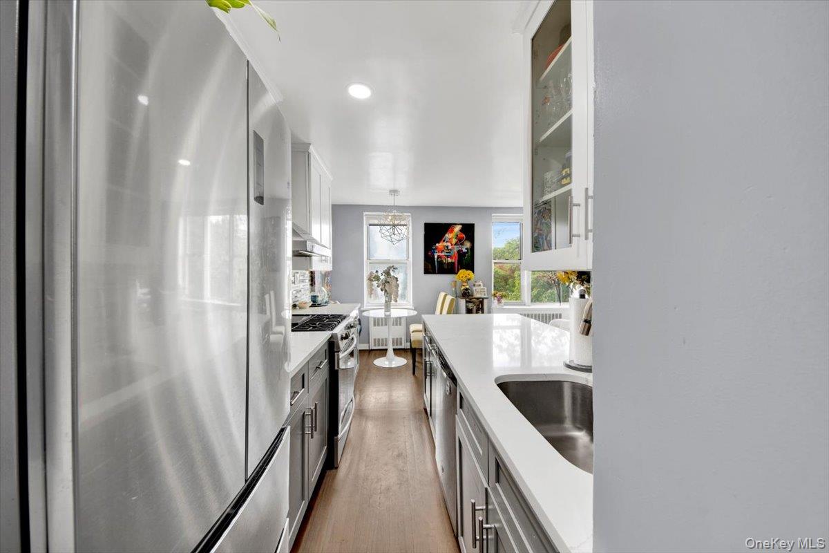 #8 photo, 610 Waring, ブロンクス区 Bronx , NY 10467