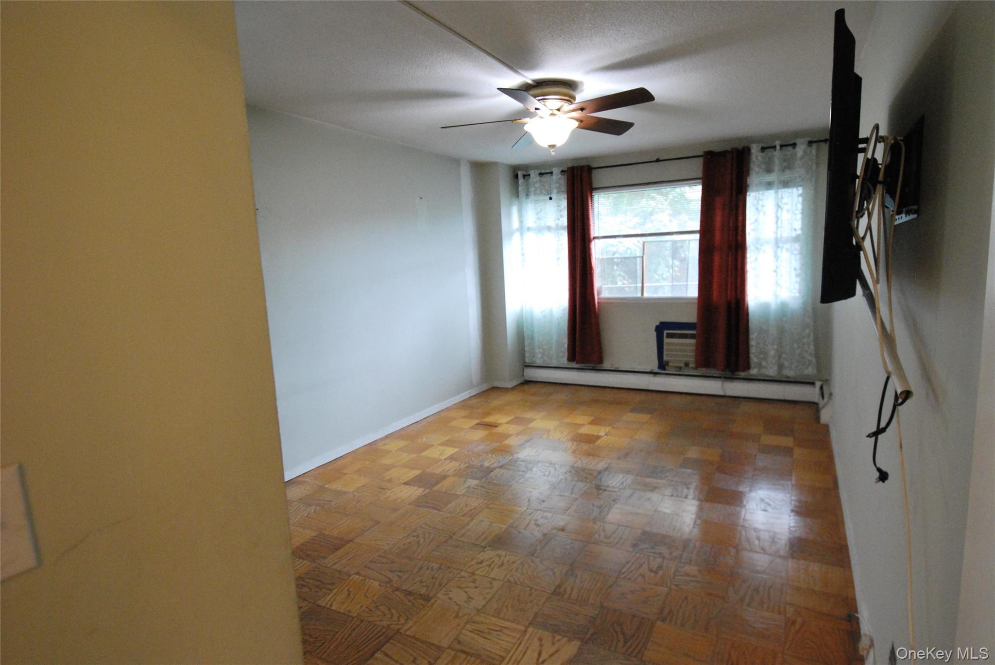 #12 photo, 1523 Central Park Avenue, Yonkers , NY 10710