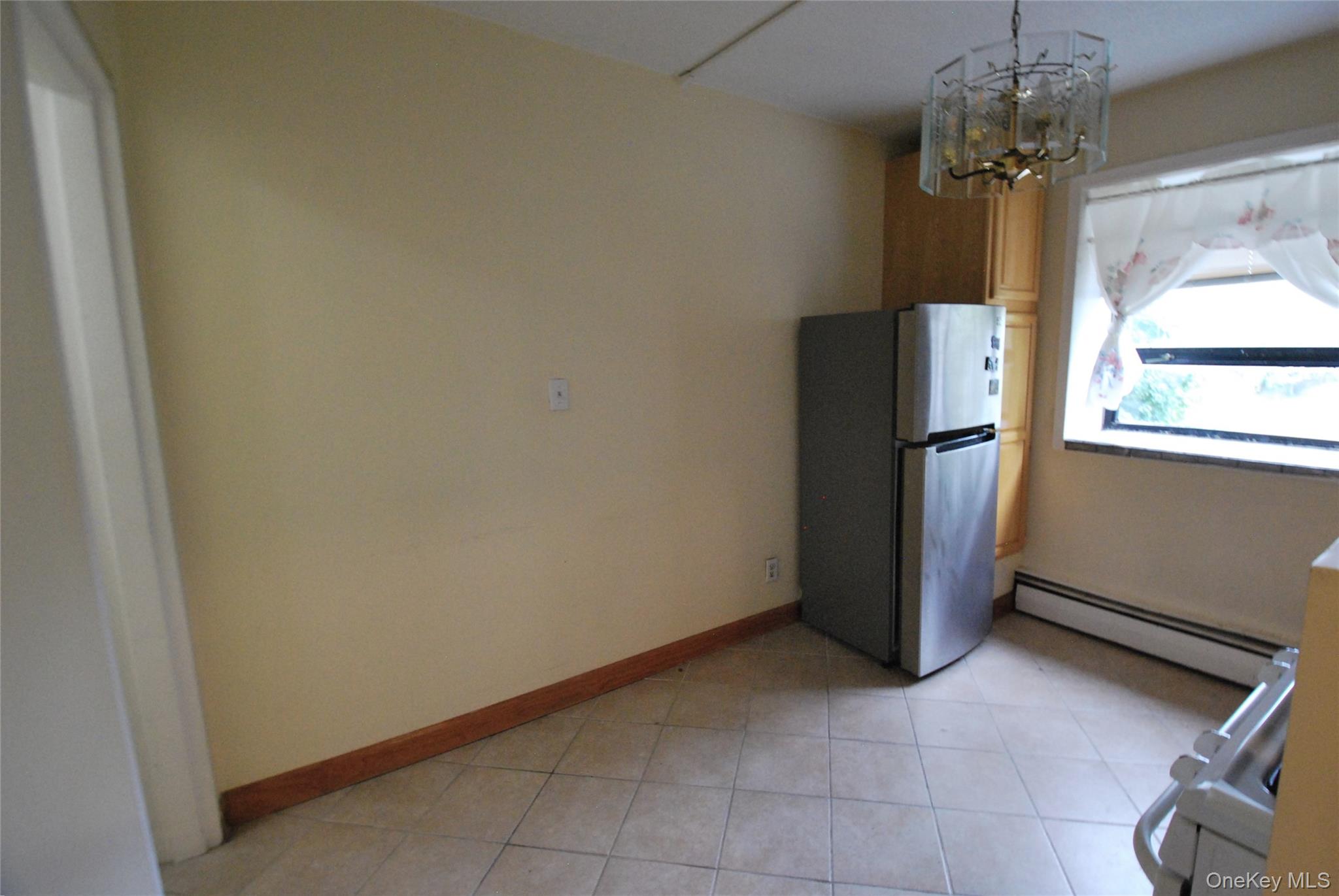 #5 photo, 1523 Central Park Avenue, Yonkers , NY 10710