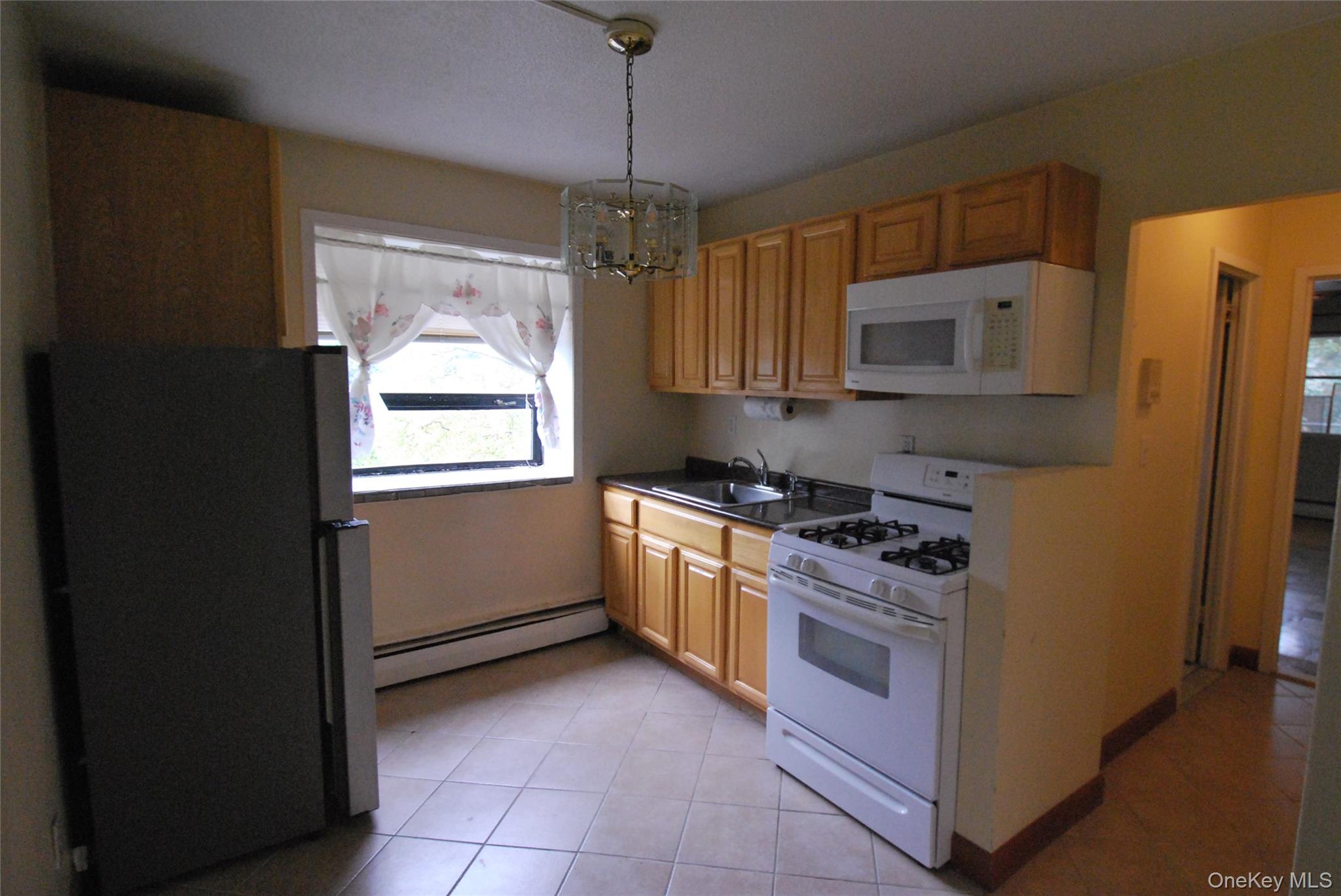 #6 photo, 1523 Central Park Avenue, Yonkers , NY 10710