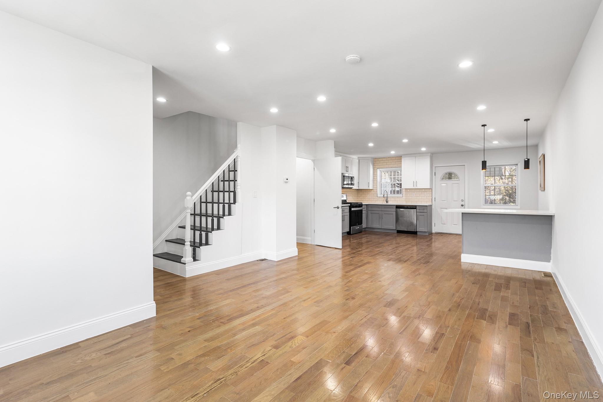 #12 photo, 836 E 221st Street, ブロンクス区 Bronx , NY 10467