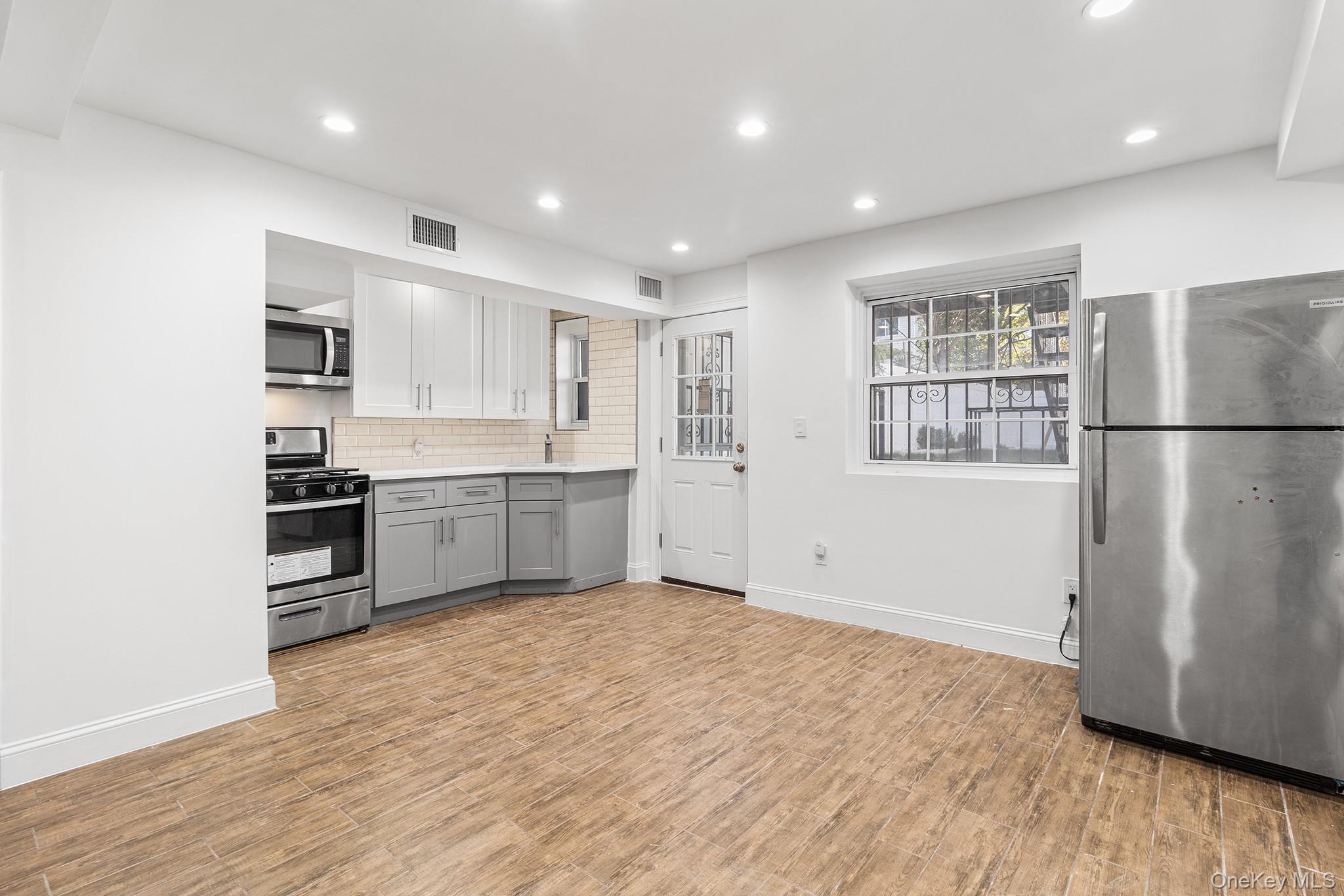 #6 photo, 836 E 221st Street, ブロンクス区 Bronx , NY 10467