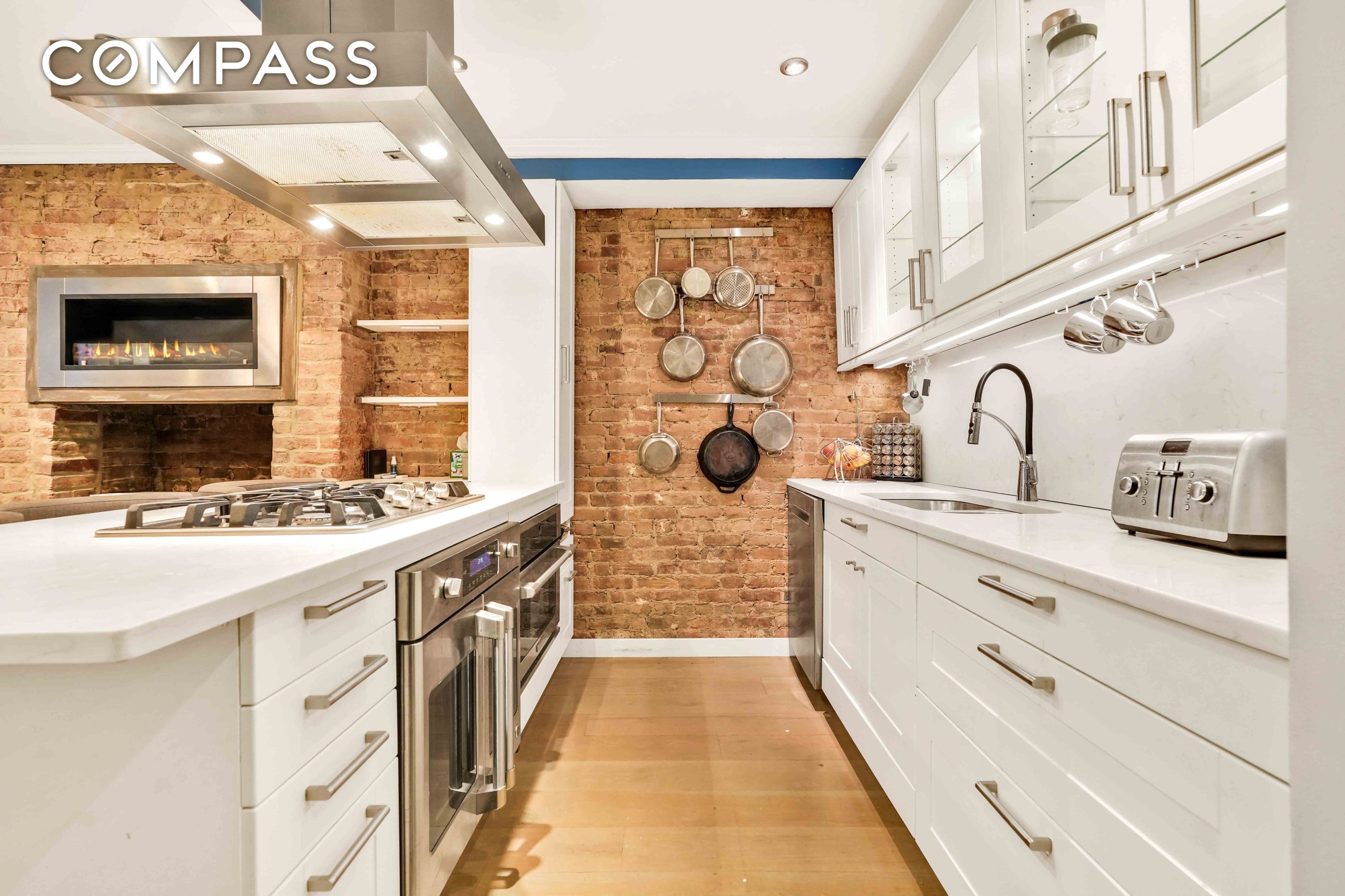 #6 photo, 288 St James Place, Clinton Hill , NY 11238