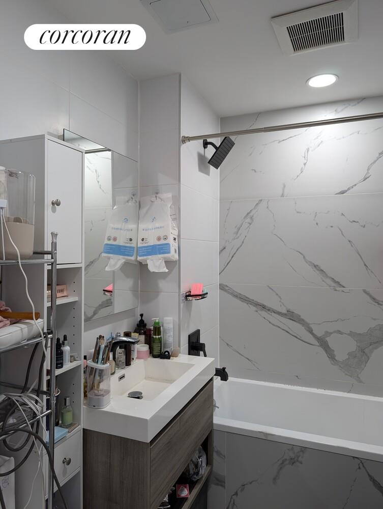 #8 photo, 146-17 NORTHERN Boulevard, クイーンズ区 Flushing , NY 11354