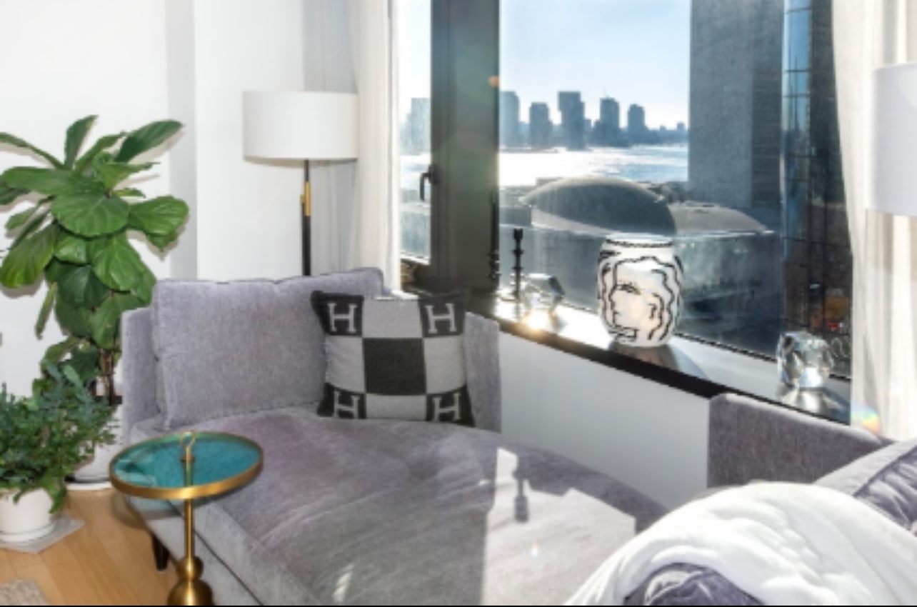 #16 photo, 50 United Nations Plaza, Turtle Bay , NY 10017