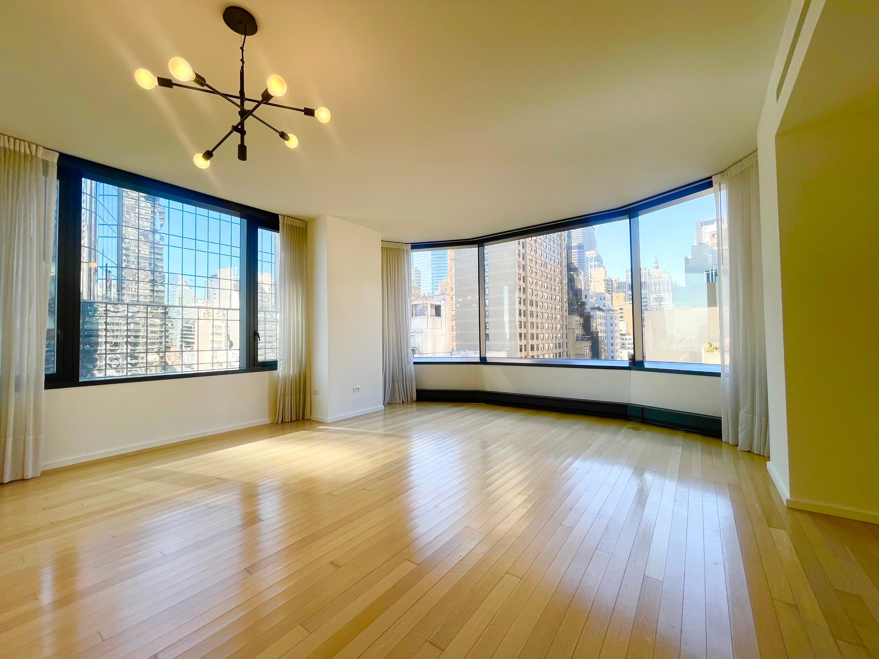 #2 photo, 50 United Nations Plaza, Turtle Bay , NY 10017