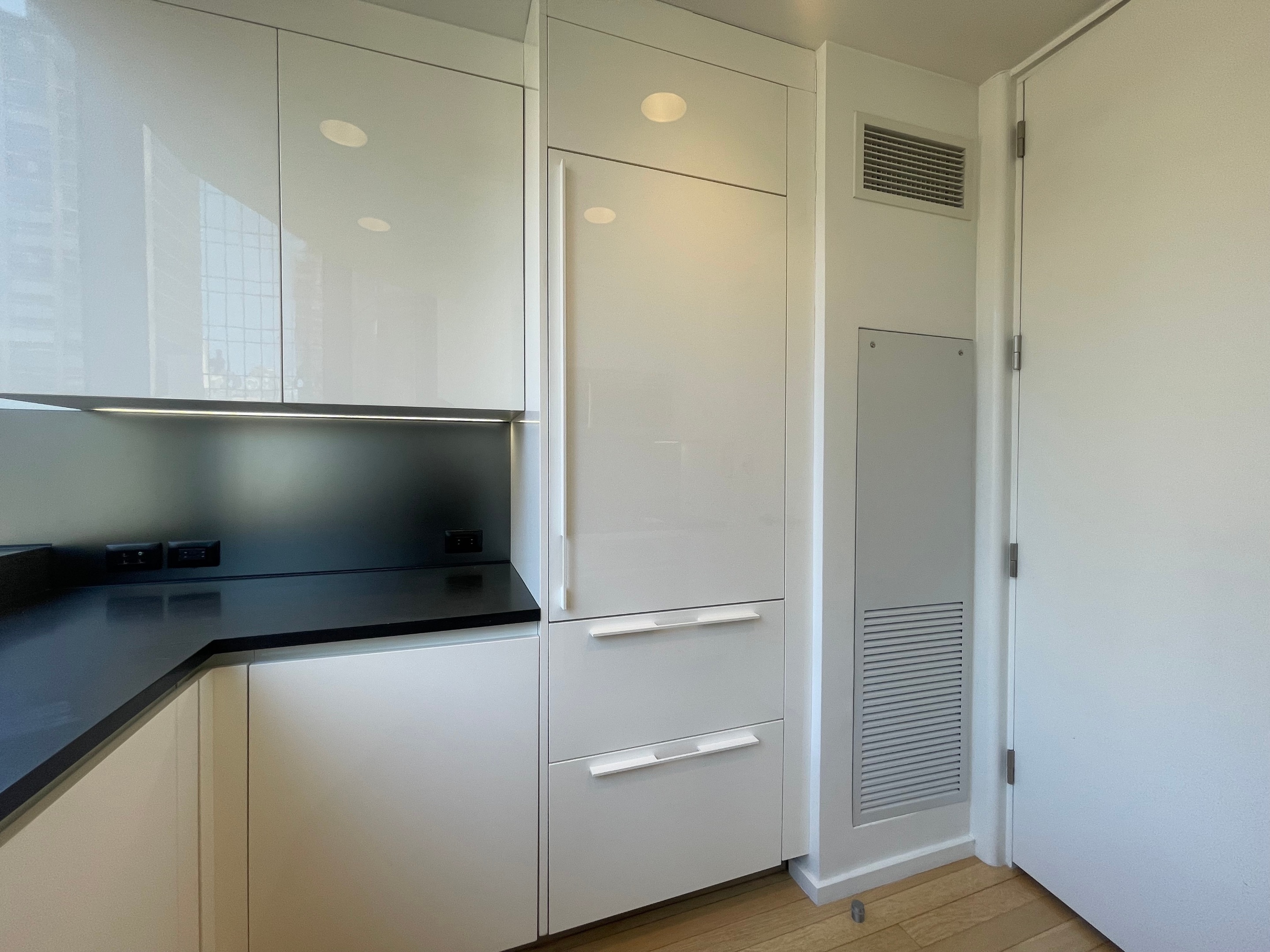 #3 photo, 50 United Nations Plaza, Turtle Bay , NY 10017