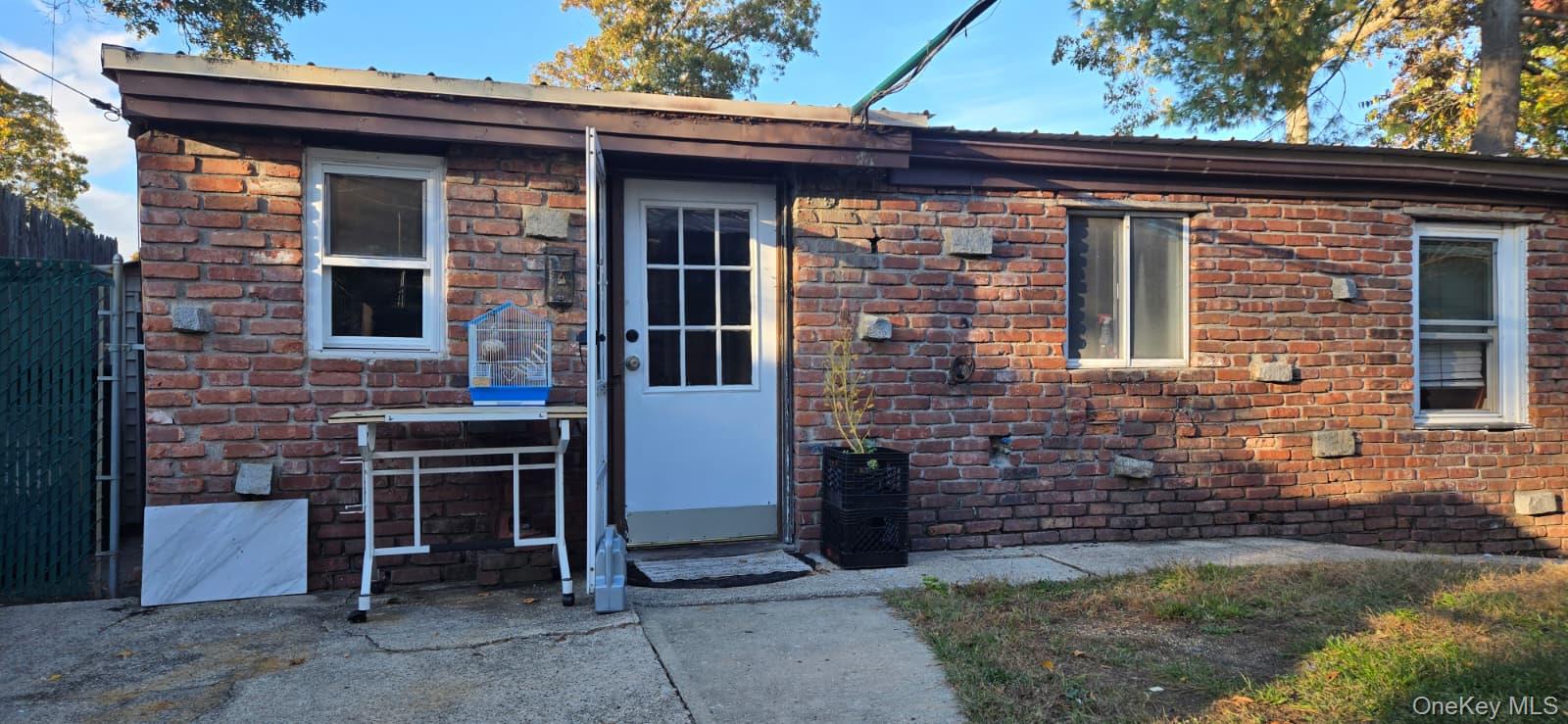 #1 photo, 35 Cedarhurst Avenue, サフォーク郡 Selden , NY 11784