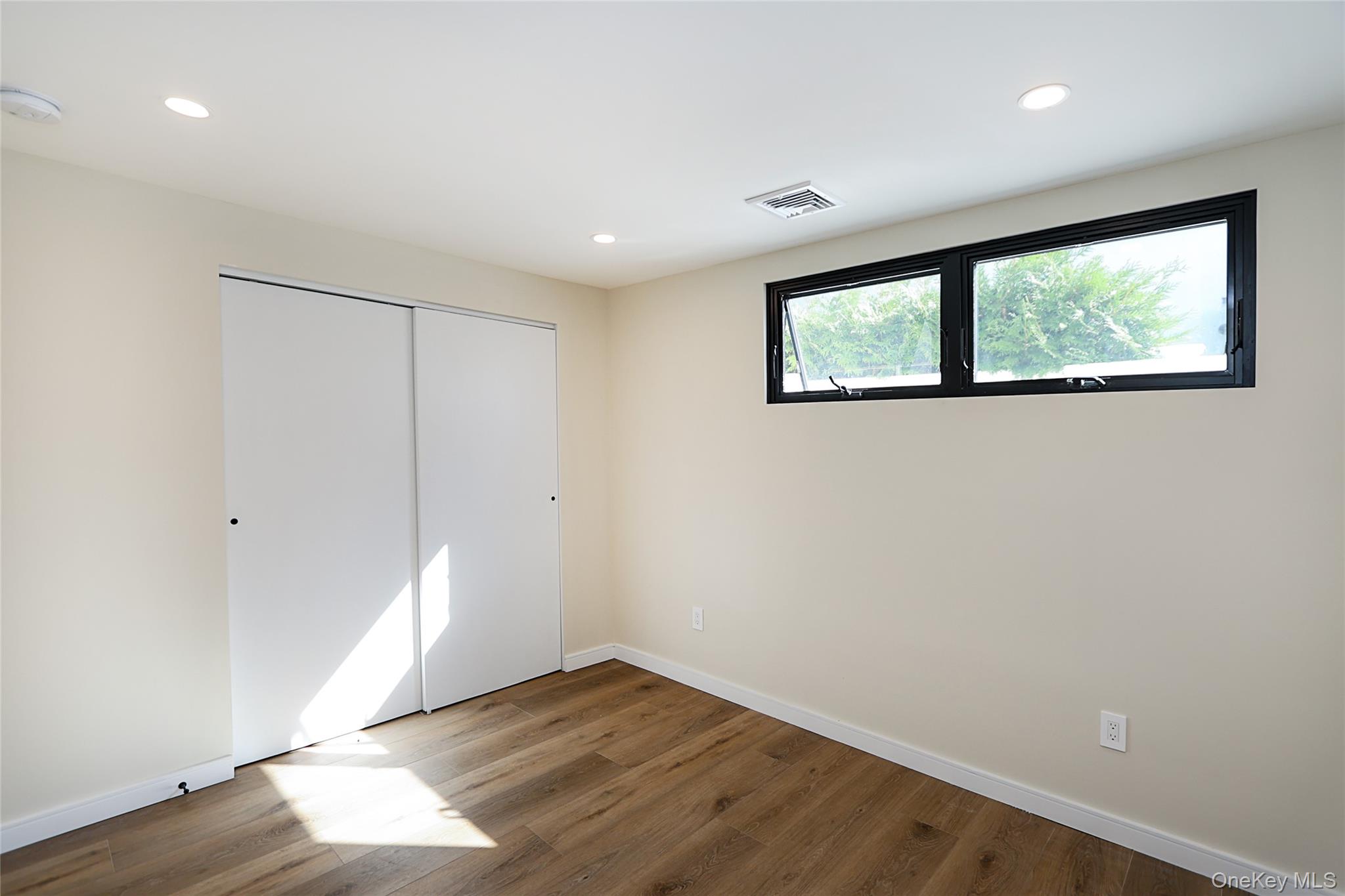 #18 photo, 2 Park Avenue, ナッソー郡 Greenvale , NY 11548