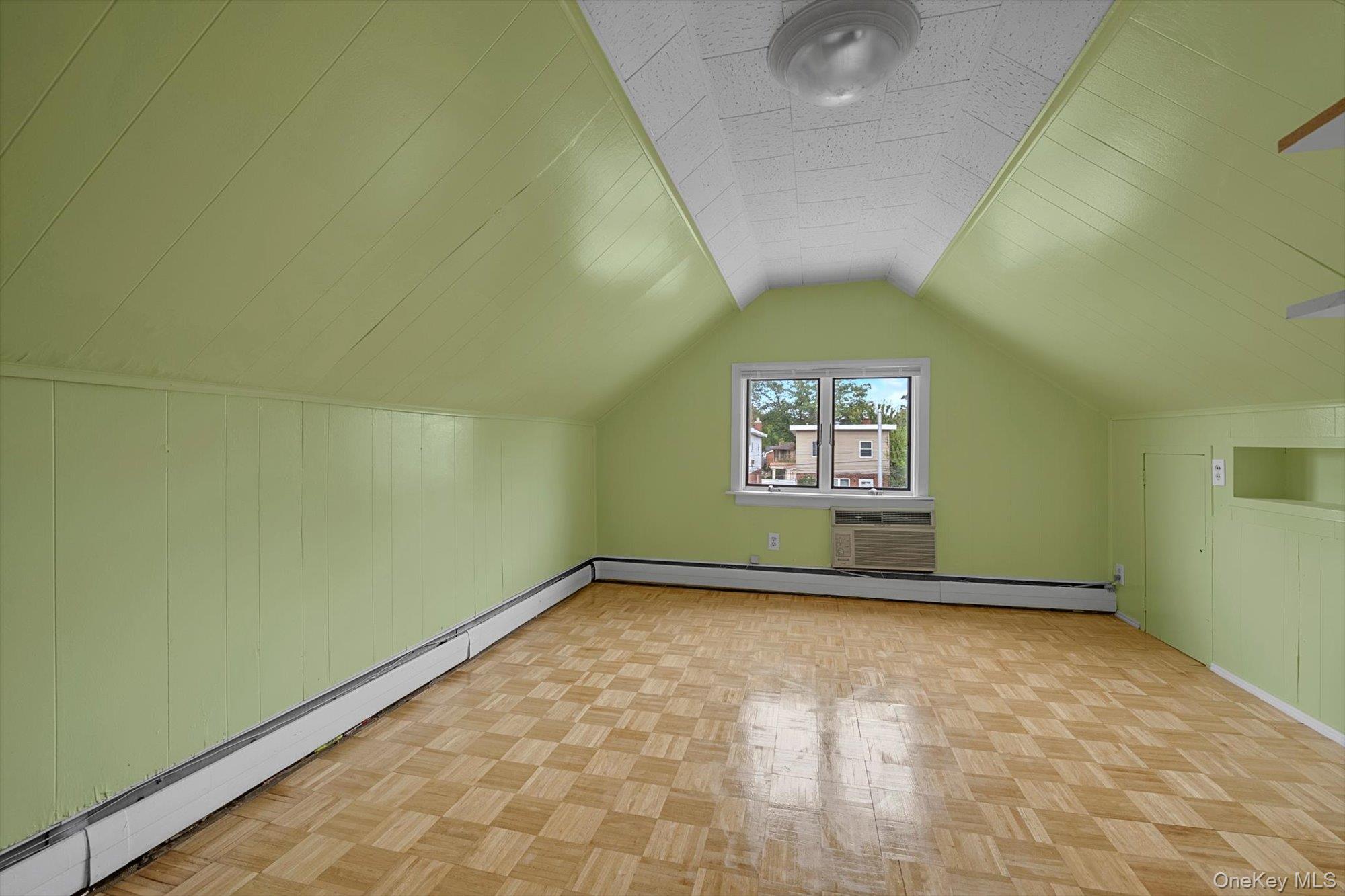 #16 photo, 85-66 188th Street, Hollis , NY 11423